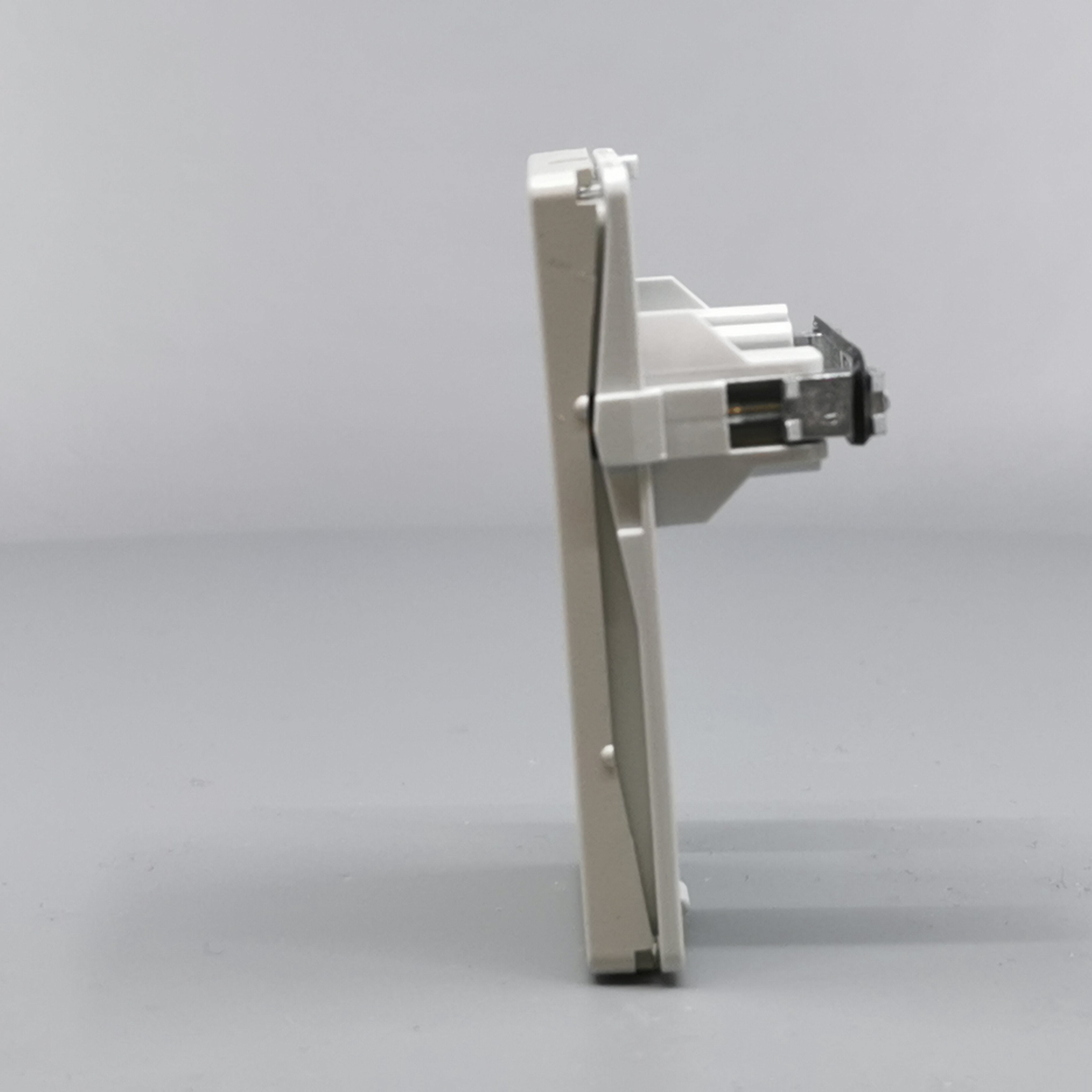 Fuga 1½ modul blænddæksel lysegrå