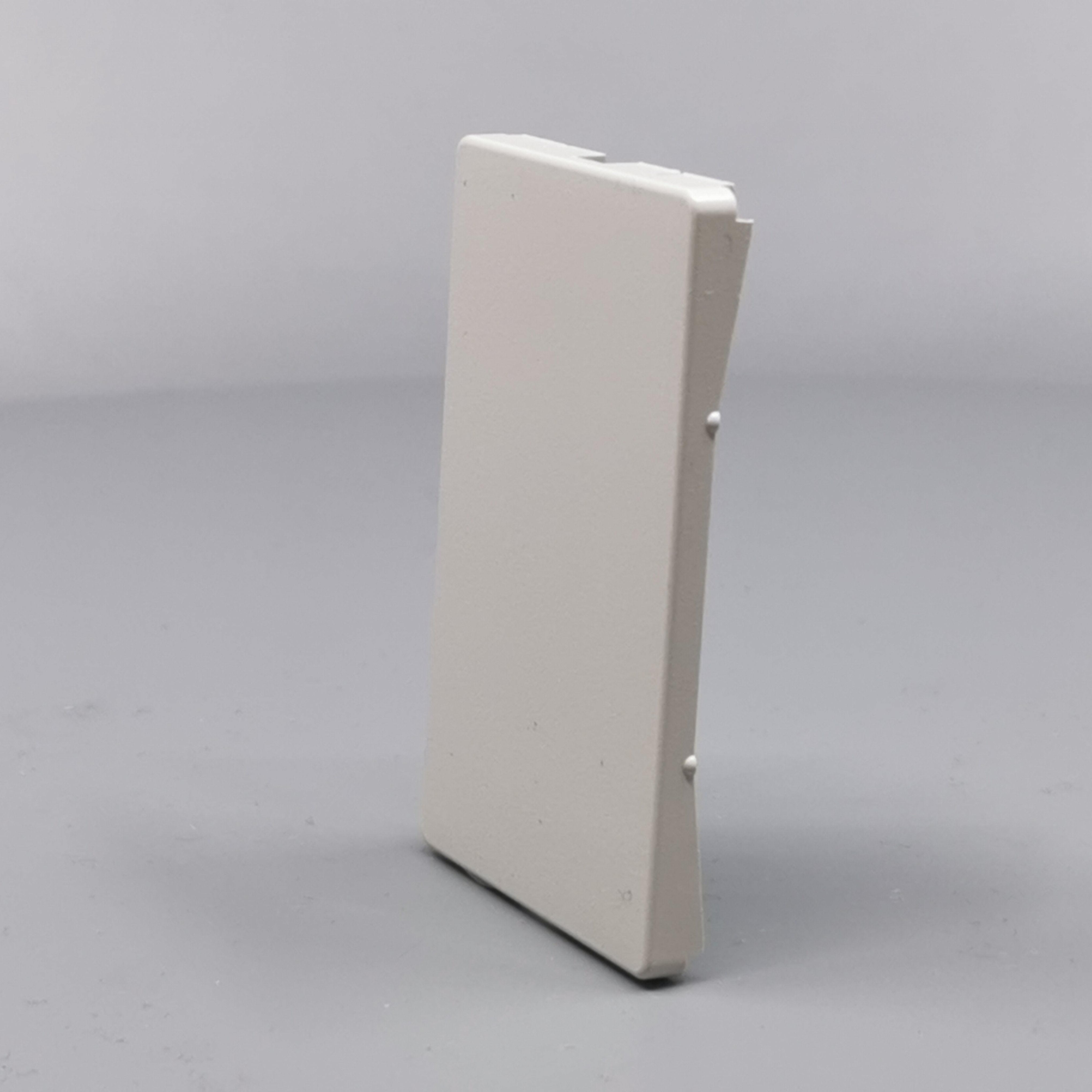 Fuga Afdækning 1½ modul for blænddæksel lysegrå