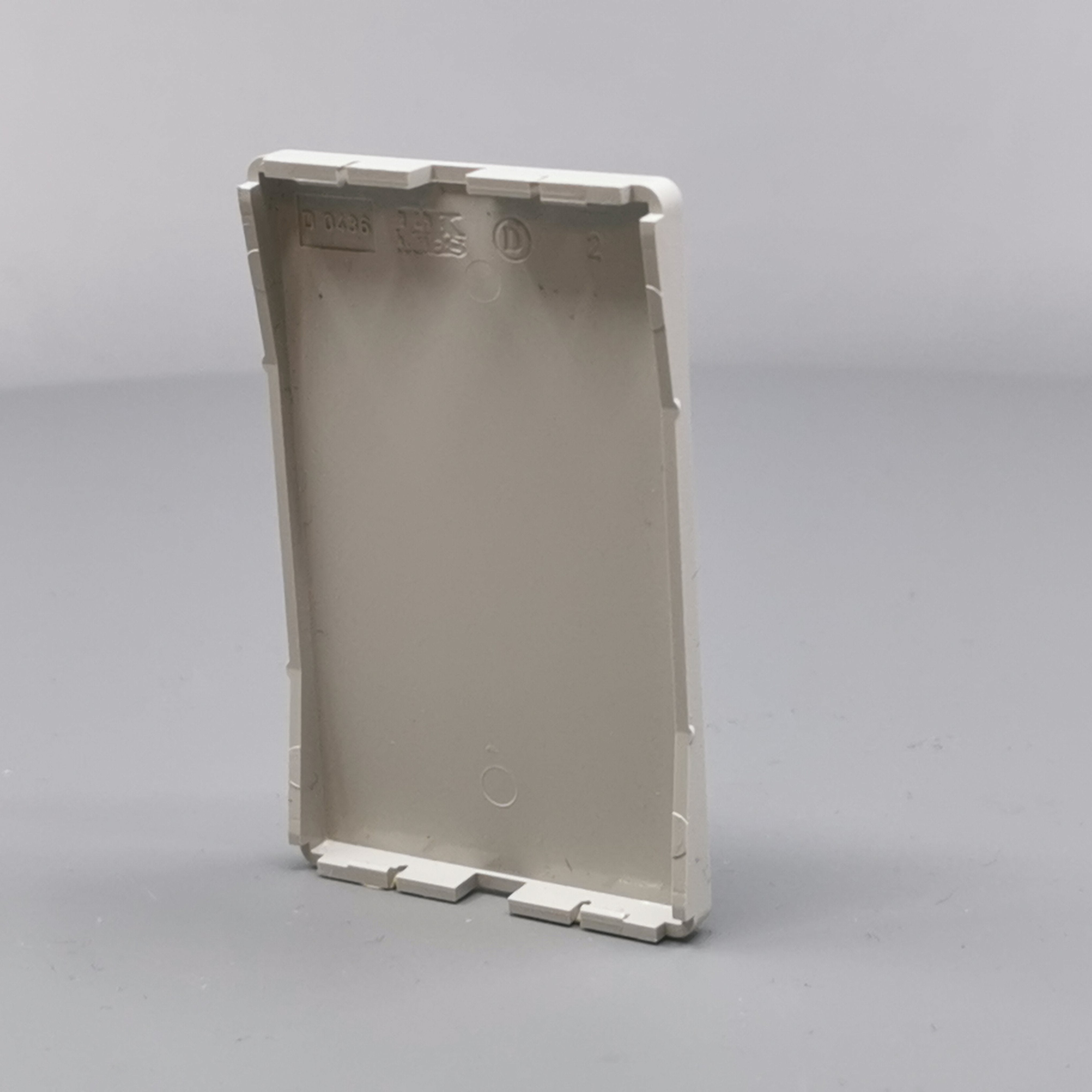 Fuga Afdækning 1½ modul for blænddæksel lysegrå