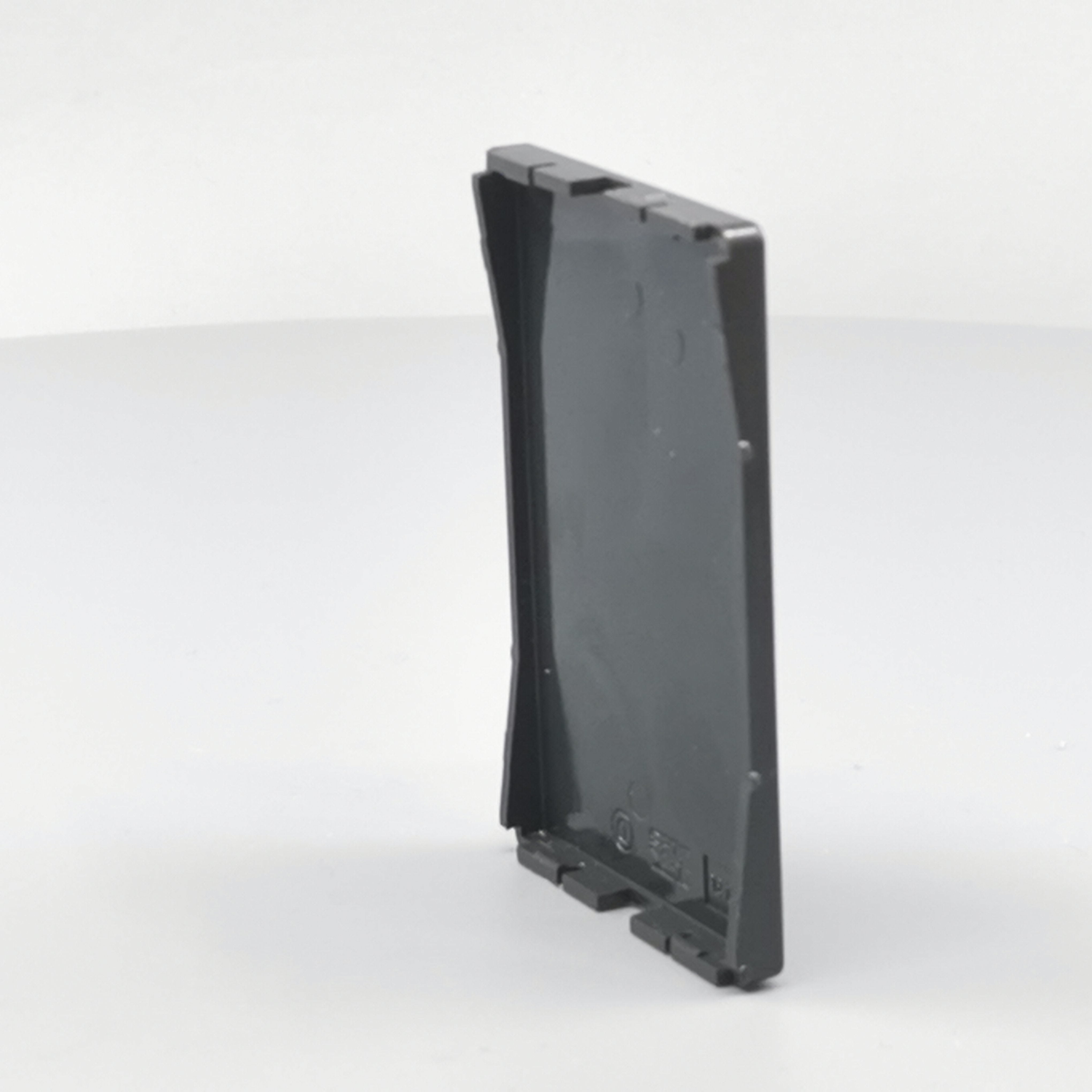 Fuga Afdækning 1½ modul for blænddæksel koksgrå