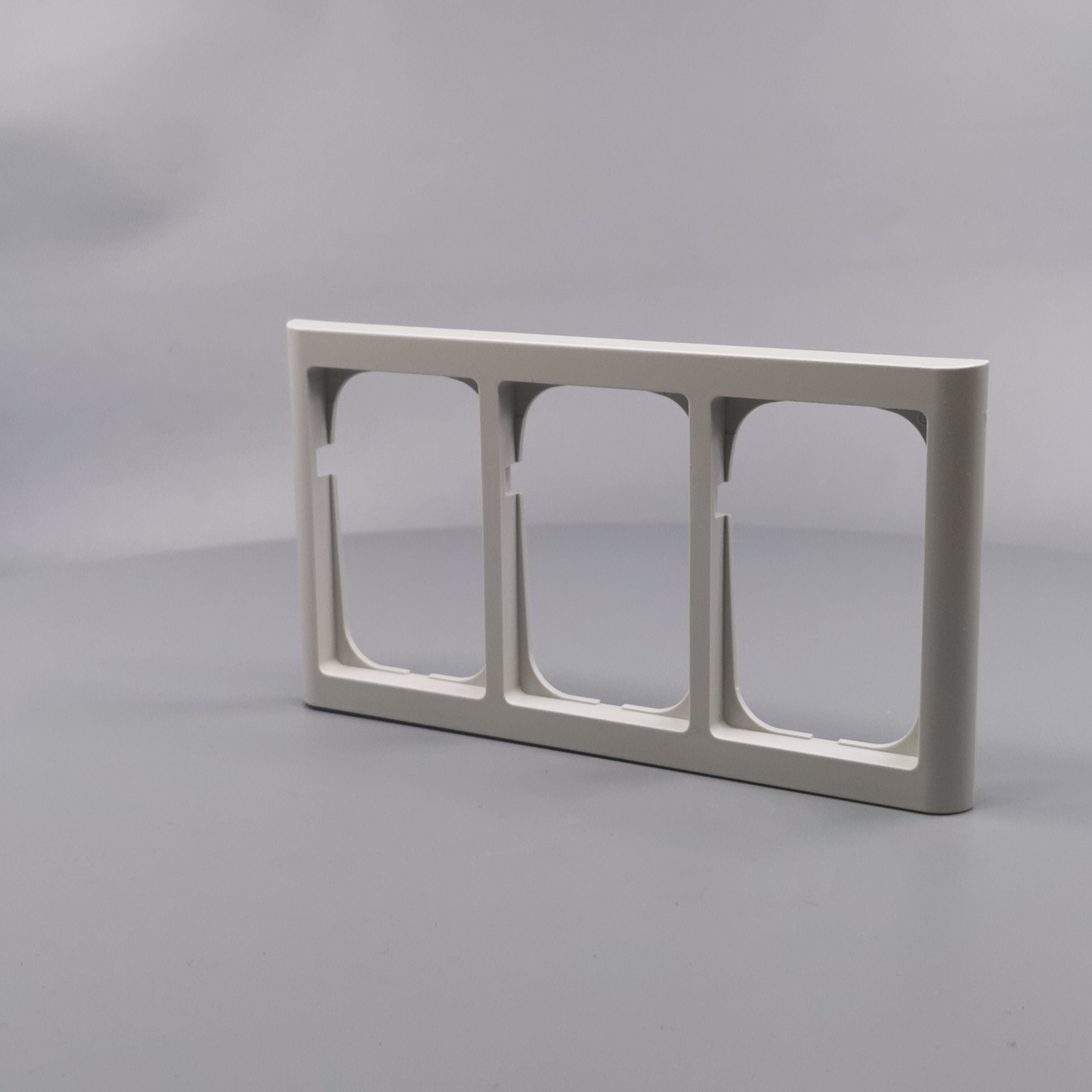 LK Fuga ramme Softline 63 3x1½m - lysegrå