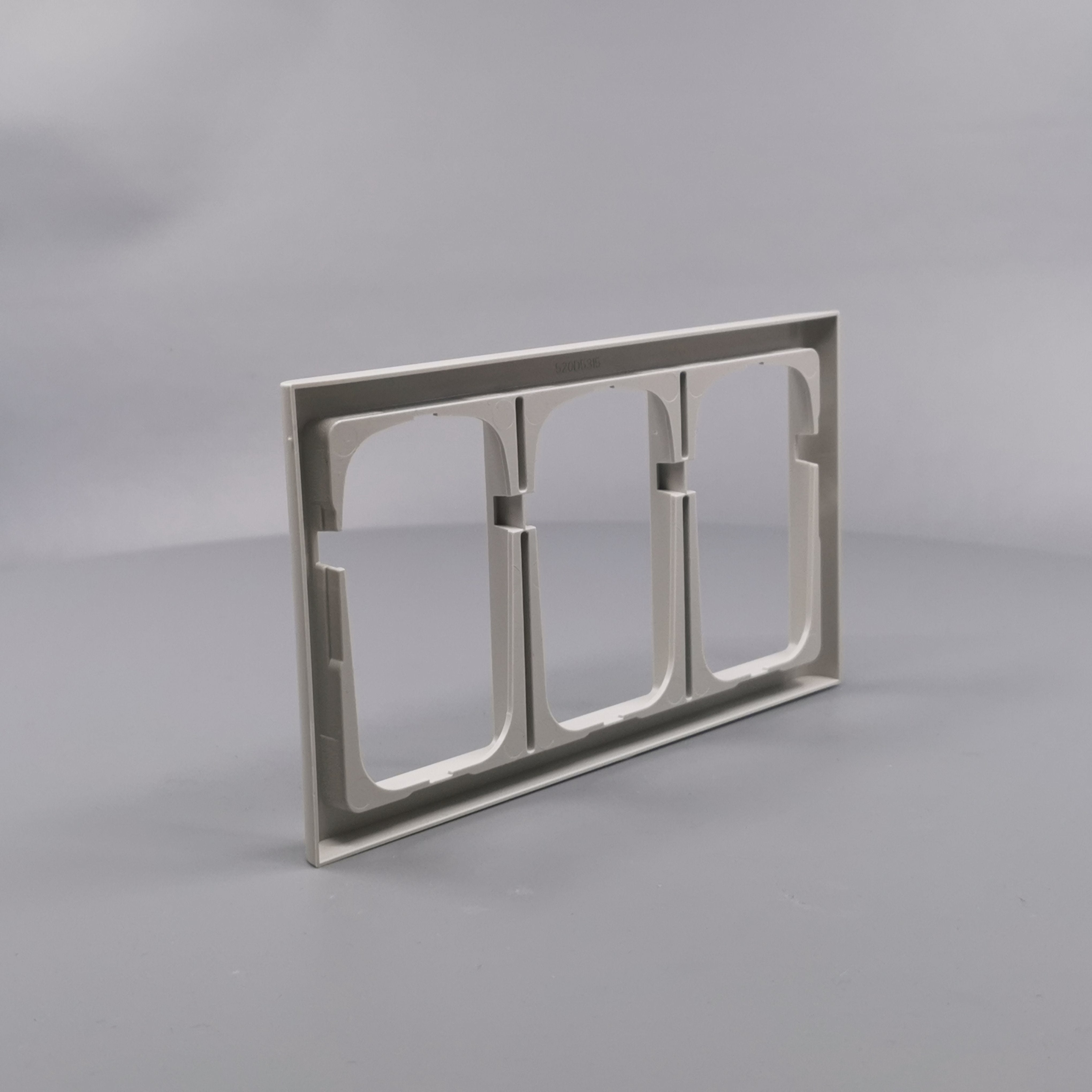 LK Fuga ramme Softline 63 3x1½m - lysegrå