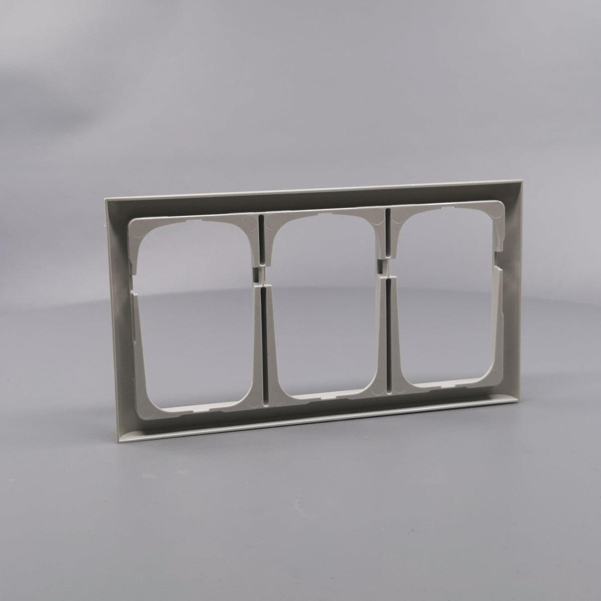 LK Fuga ramme Softline 63 3x1½m - lysegrå (360° frame 12)