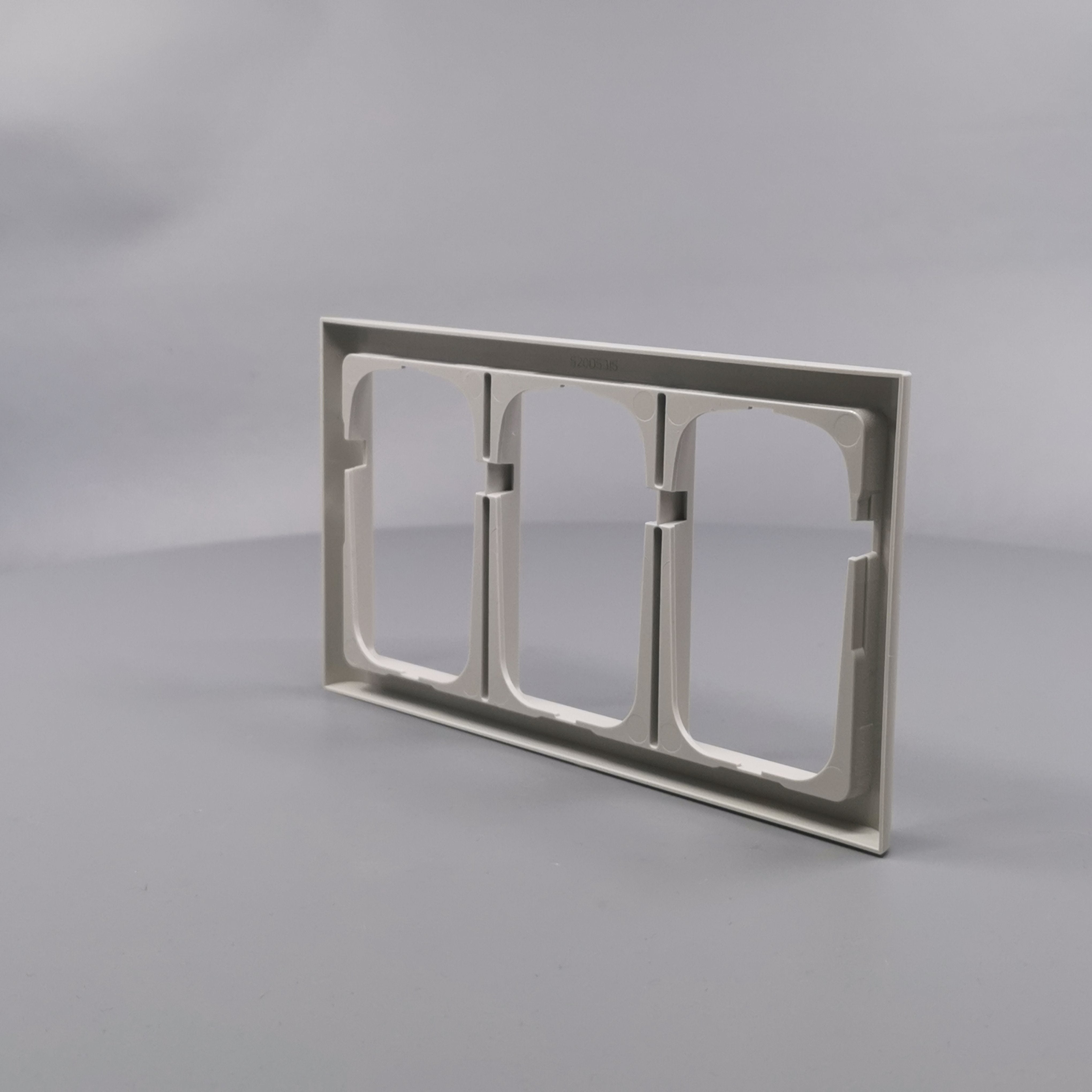 LK Fuga ramme Softline 63 3x1½m - lysegrå