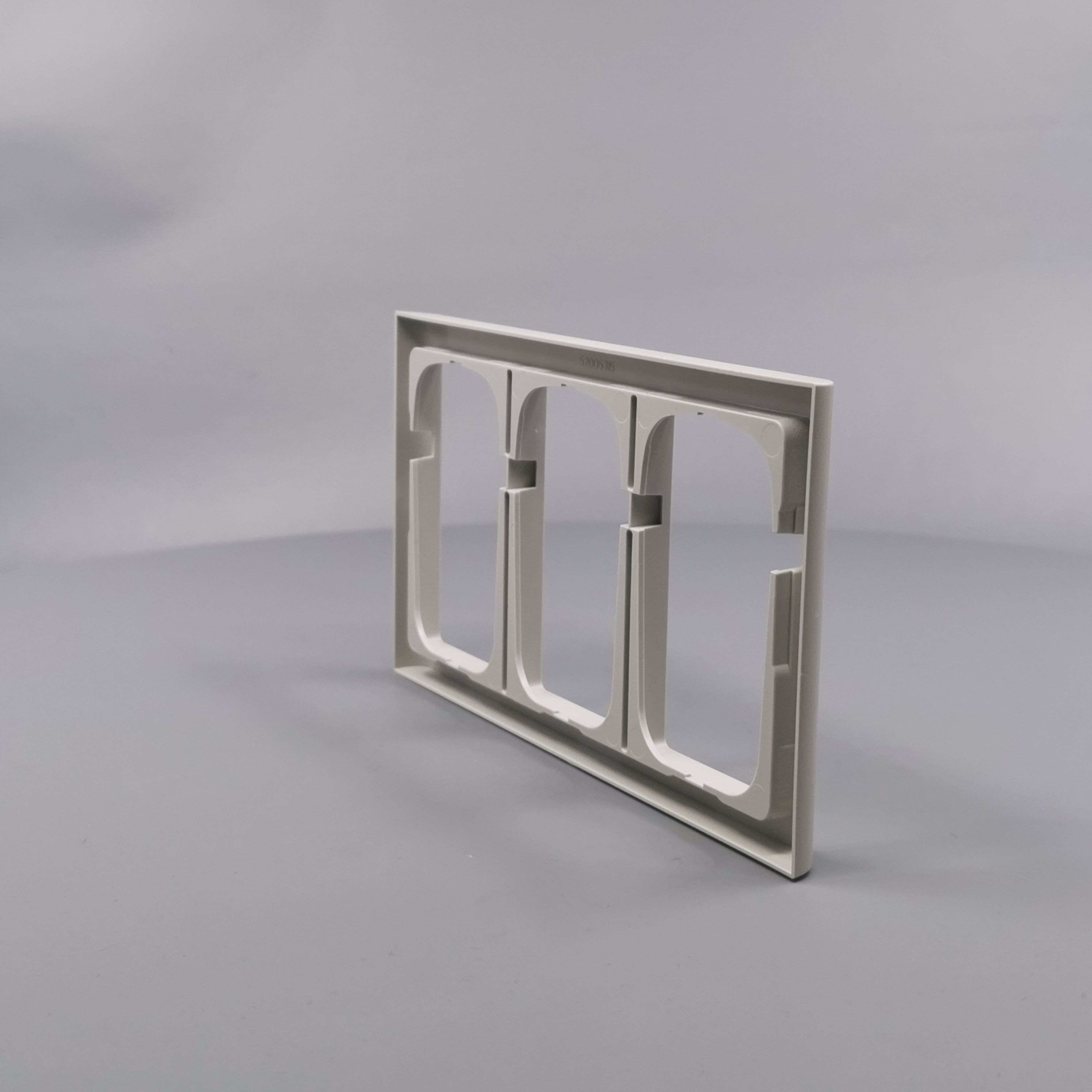 LK Fuga ramme Softline 63 3x1½m - lysegrå