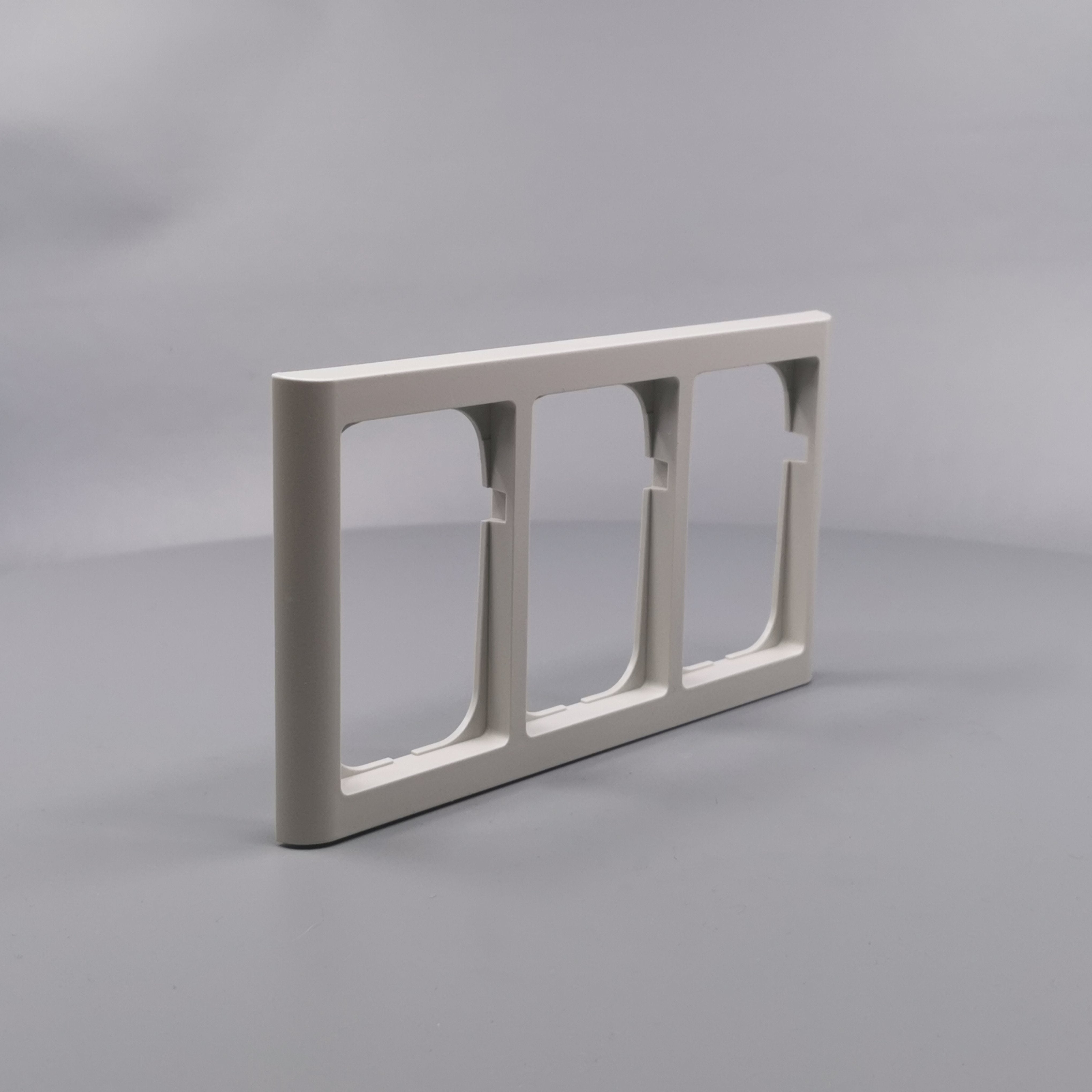 LK Fuga ramme Softline 63 3x1½m - lysegrå