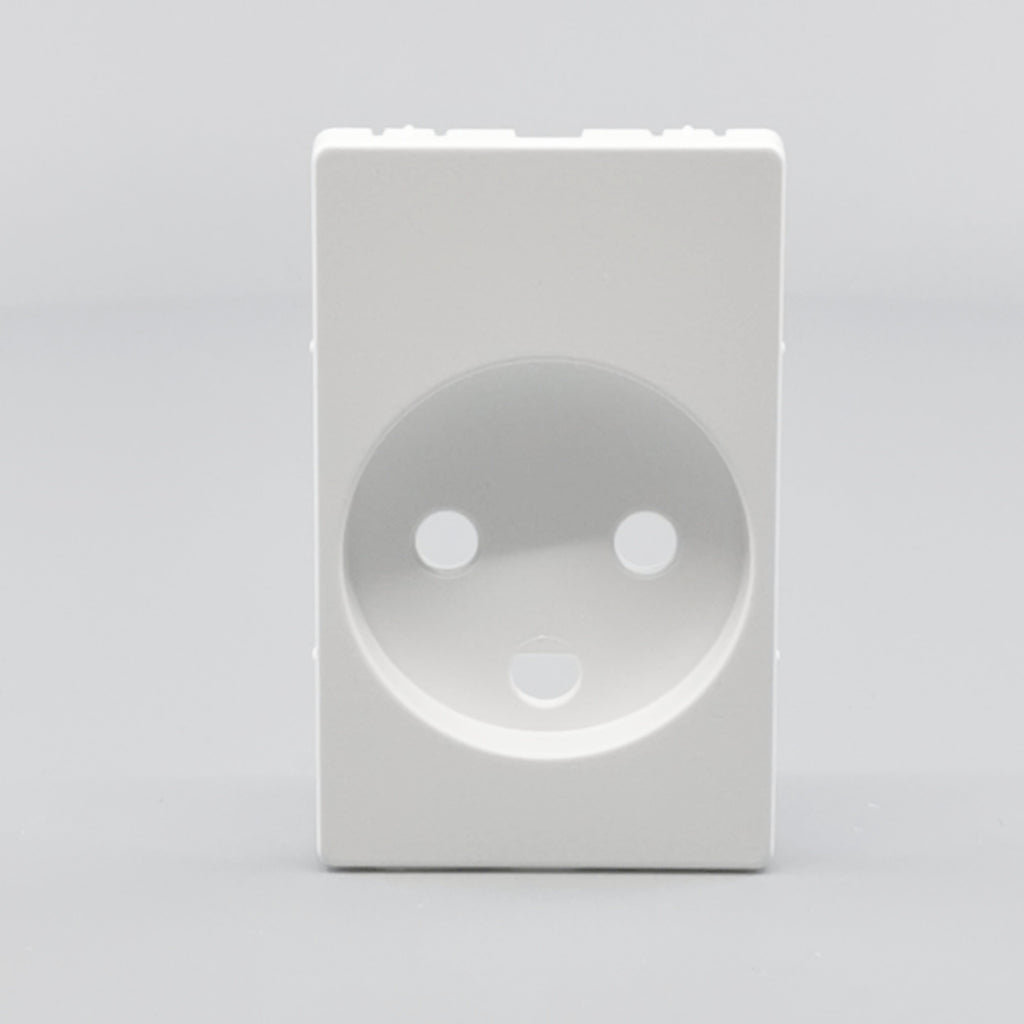 Fuga Afdækning for stikkontakt 1½ modul hvid