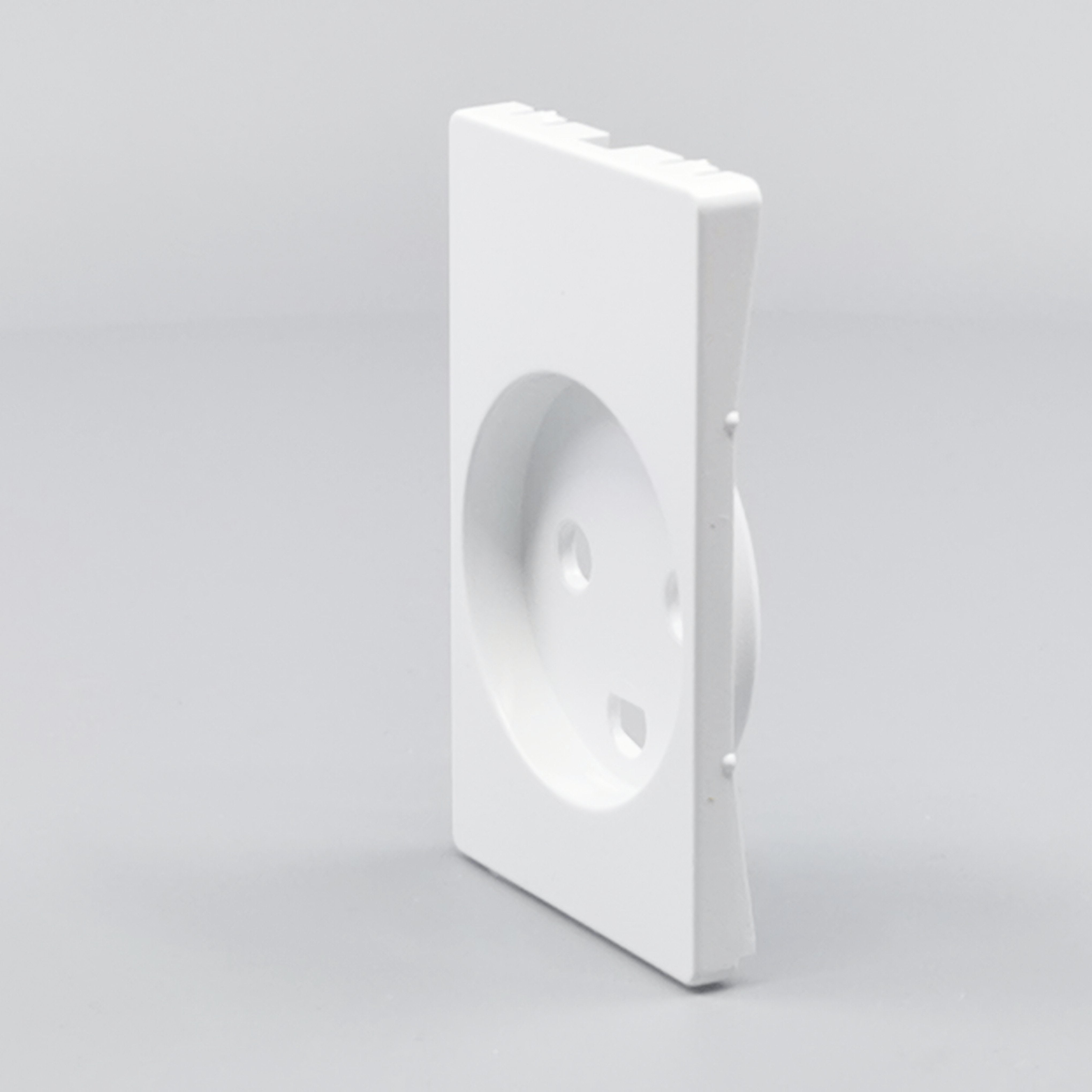 Fuga Afdækning for stikkontakt 1½ modul hvid