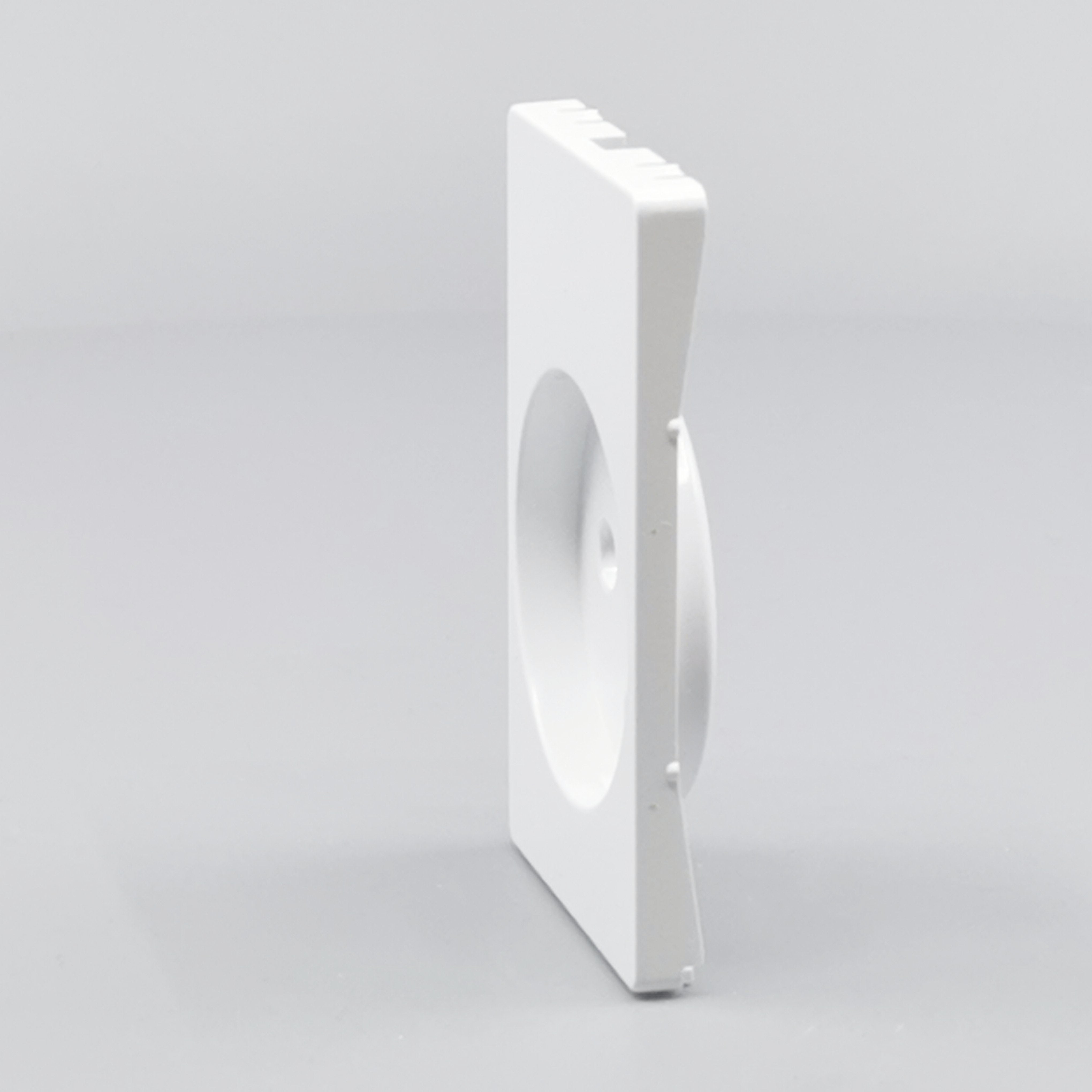 Fuga Afdækning for stikkontakt 1½ modul hvid