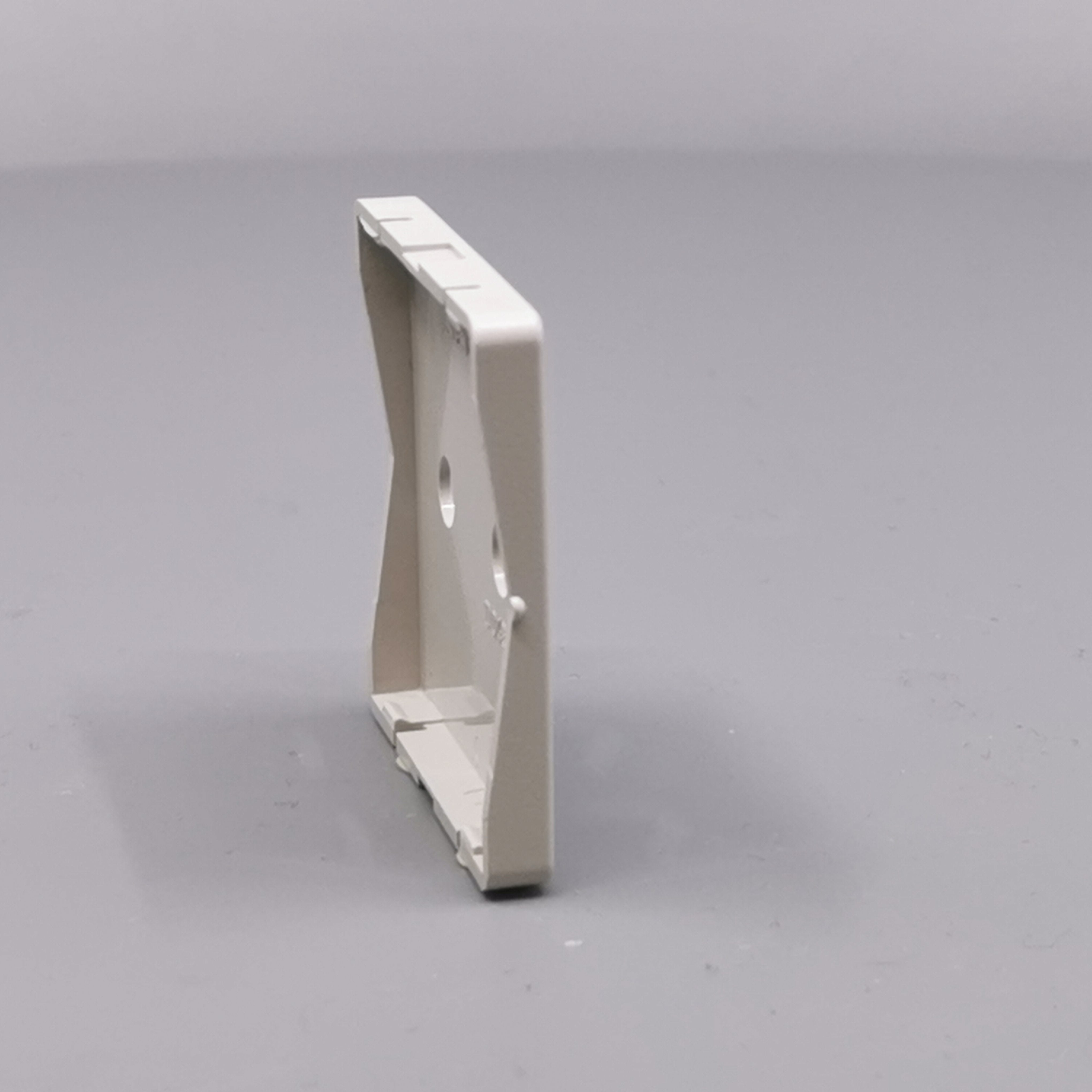 FUGA afdækning for stikkontakt 1m. u. j - gl type