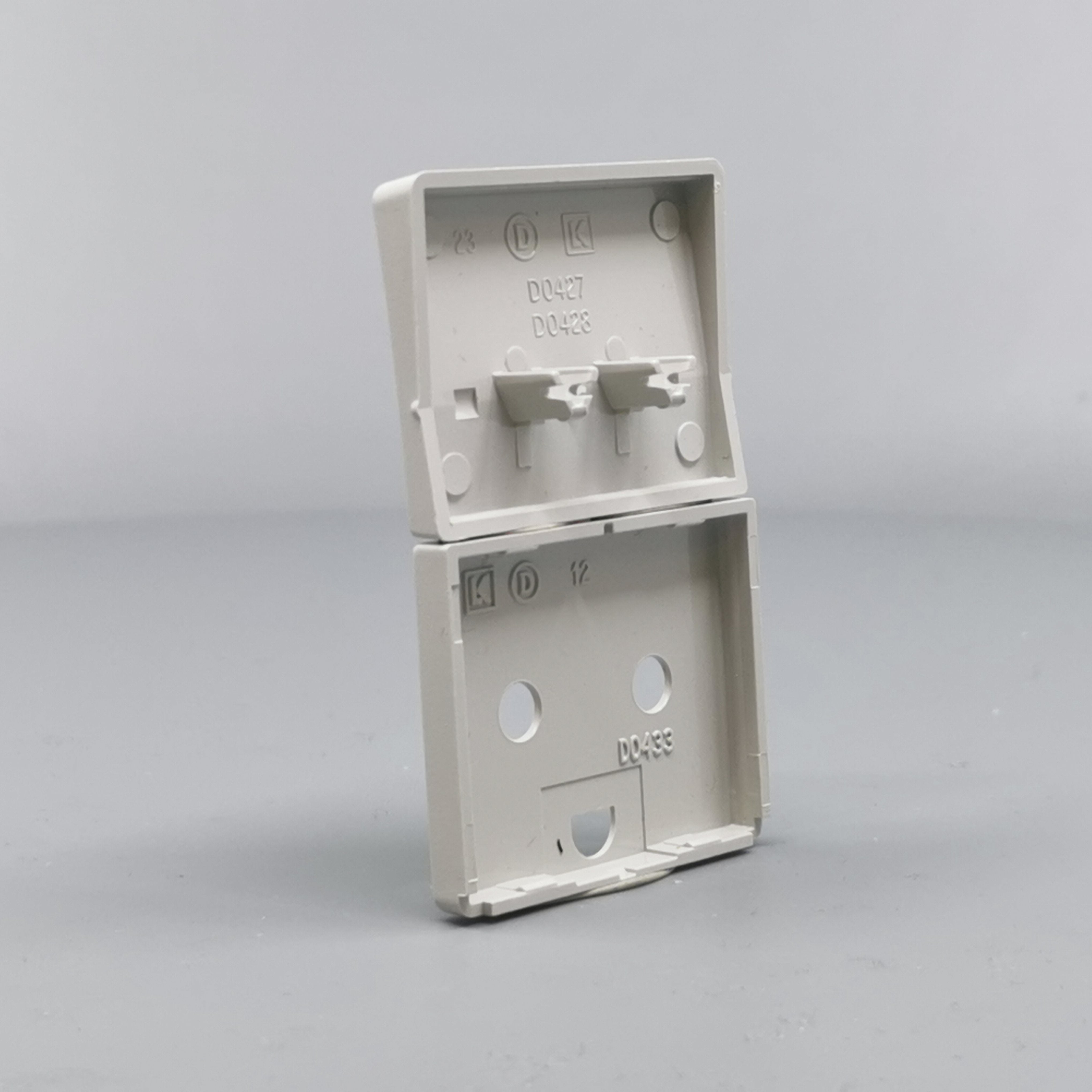 LK Fuga afdækning til stikkon. m. jord og 2-pol afbryder - lysegrå