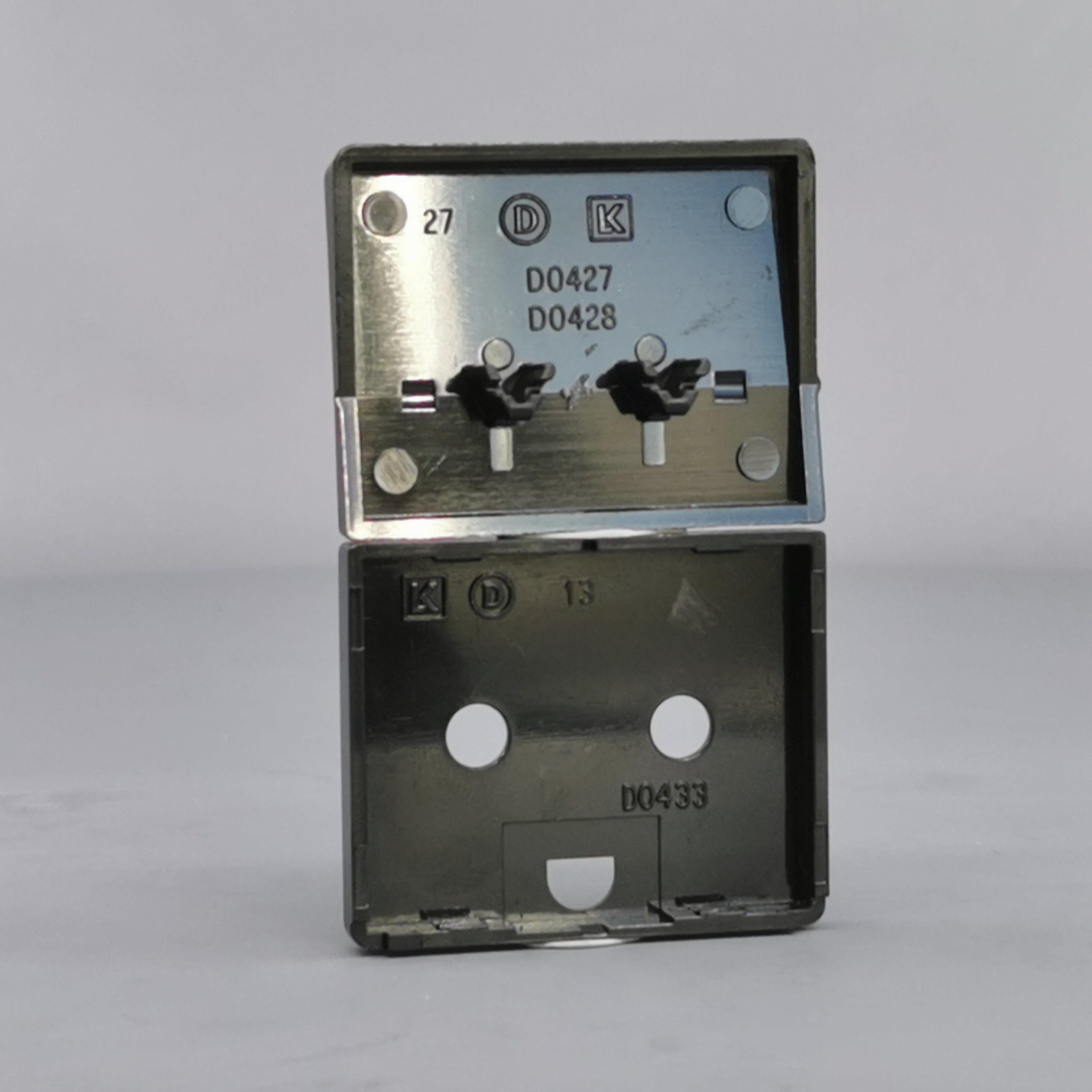 LK Fuga afdækning til stikkon. m. jord og 2-pol afbryder - koksgrå