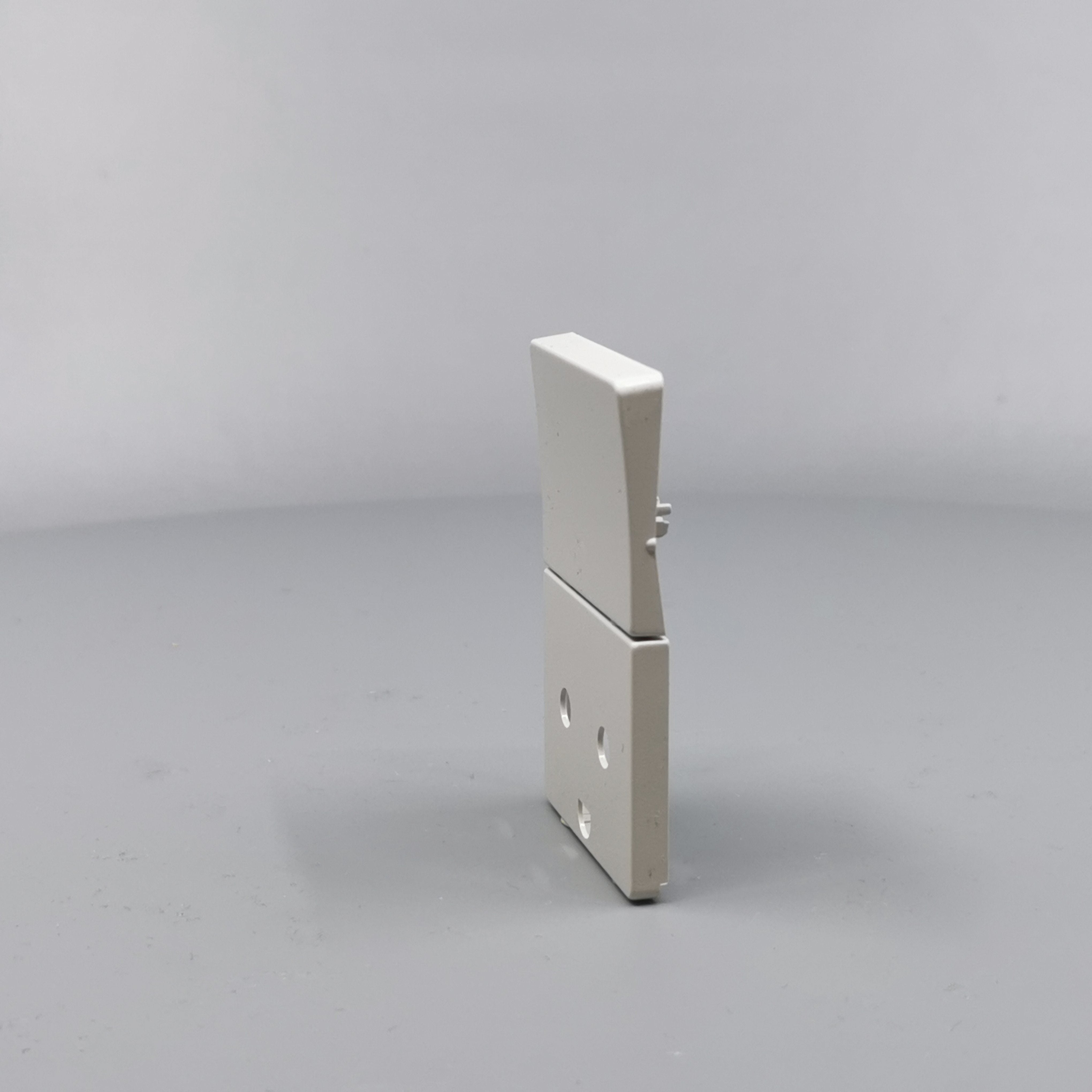 Fuga Tangent stikkontakt med jord lysegrå