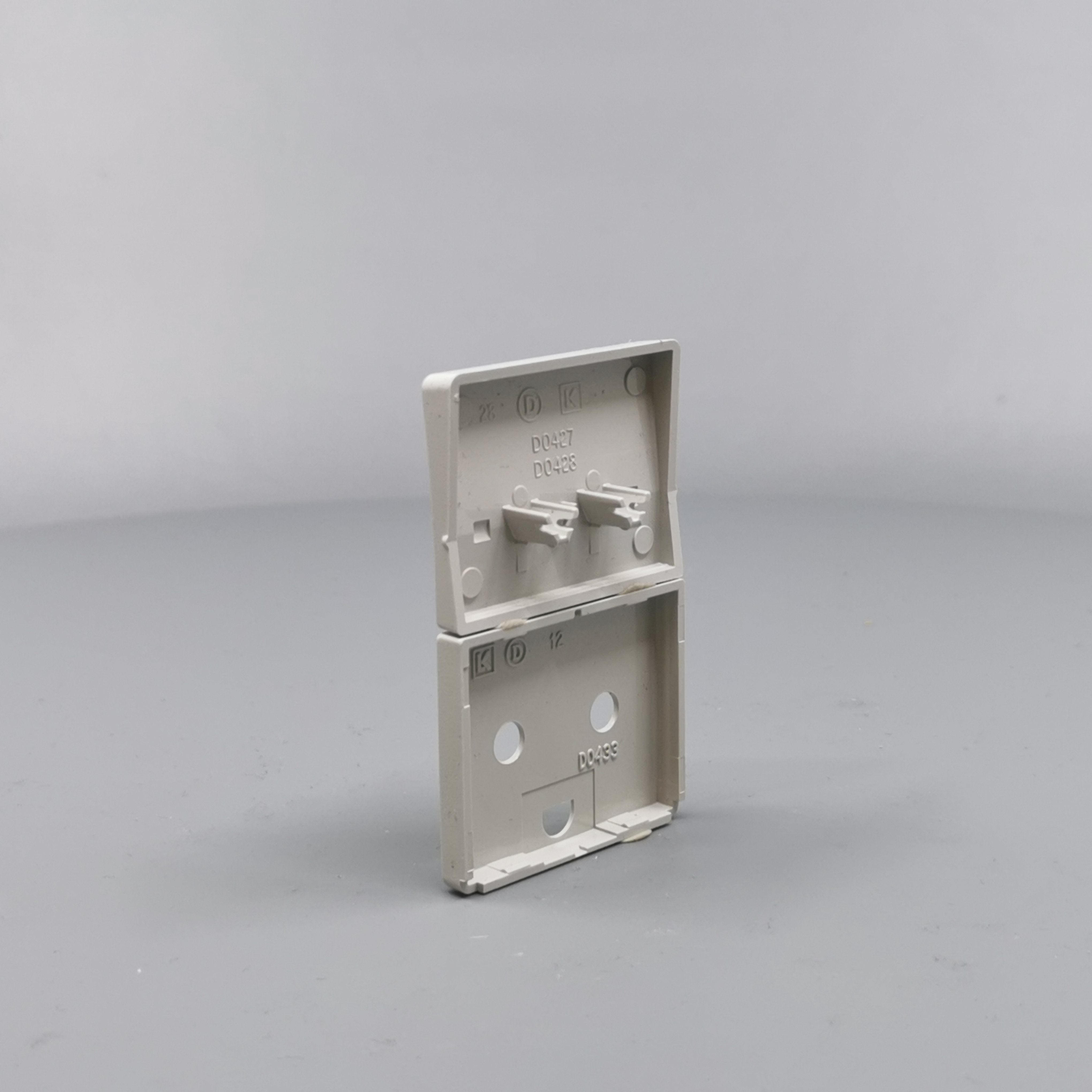 Fuga Tangent stikkontakt med jord lysegrå