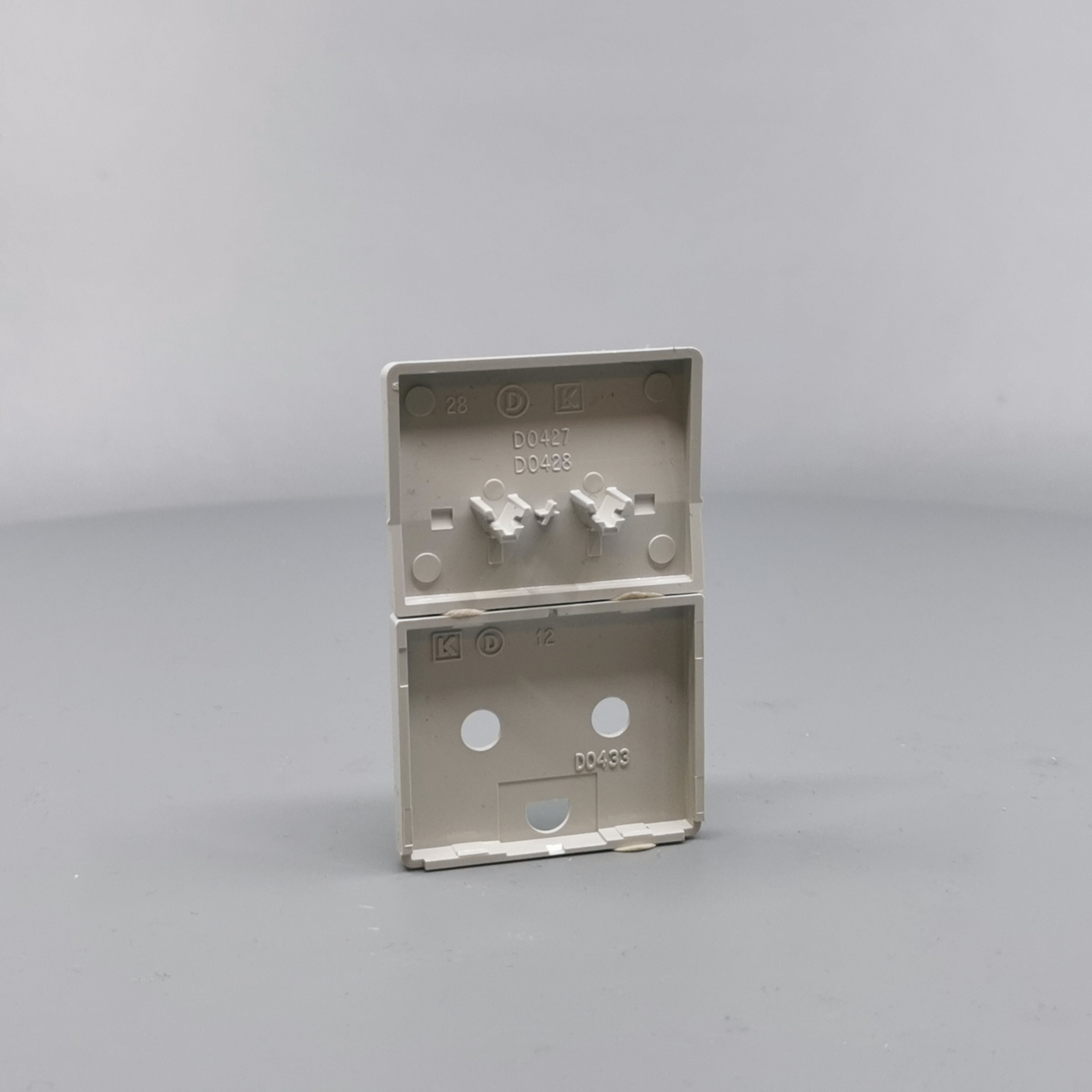 Fuga Tangent stikkontakt med jord lysegrå