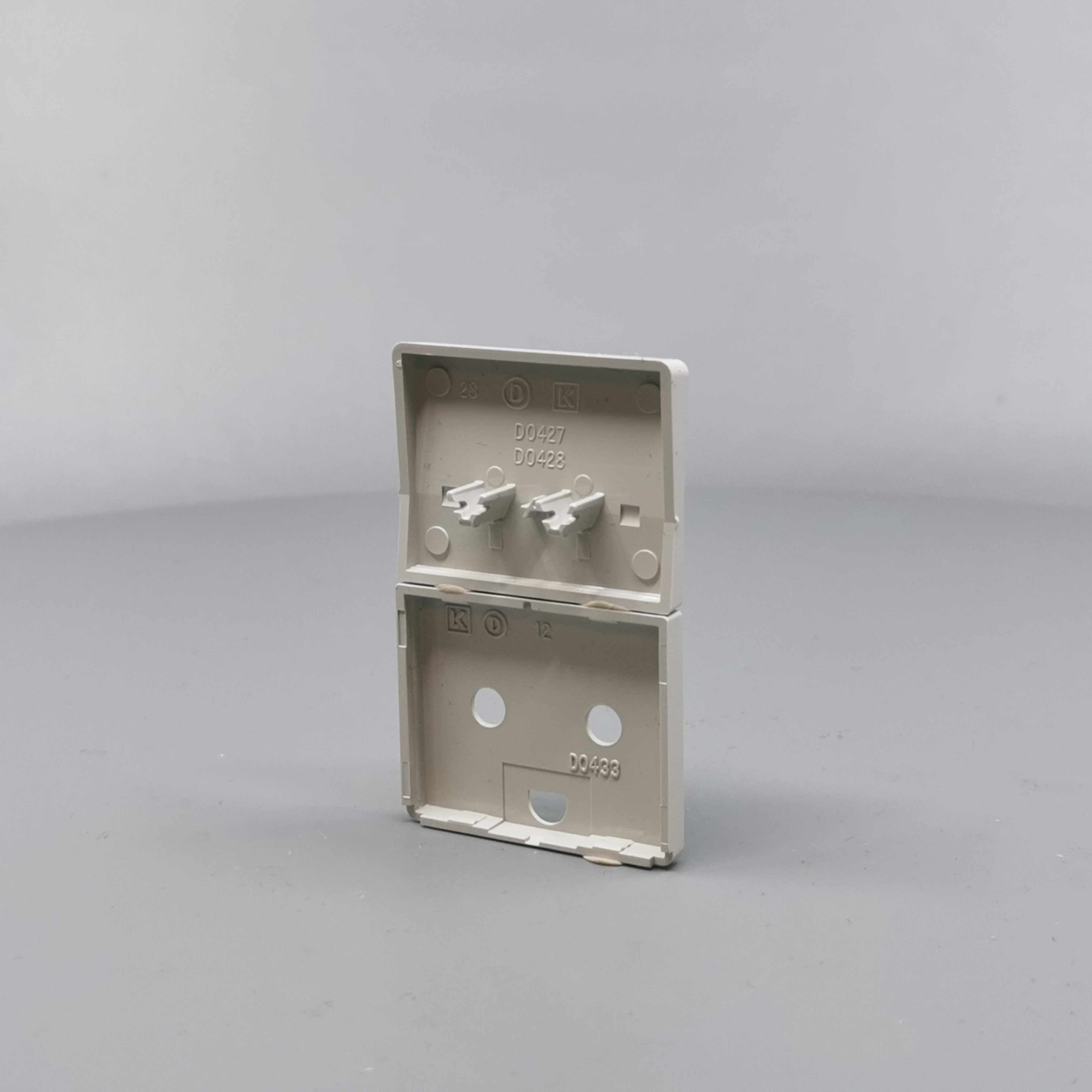 Fuga Tangent stikkontakt med jord lysegrå