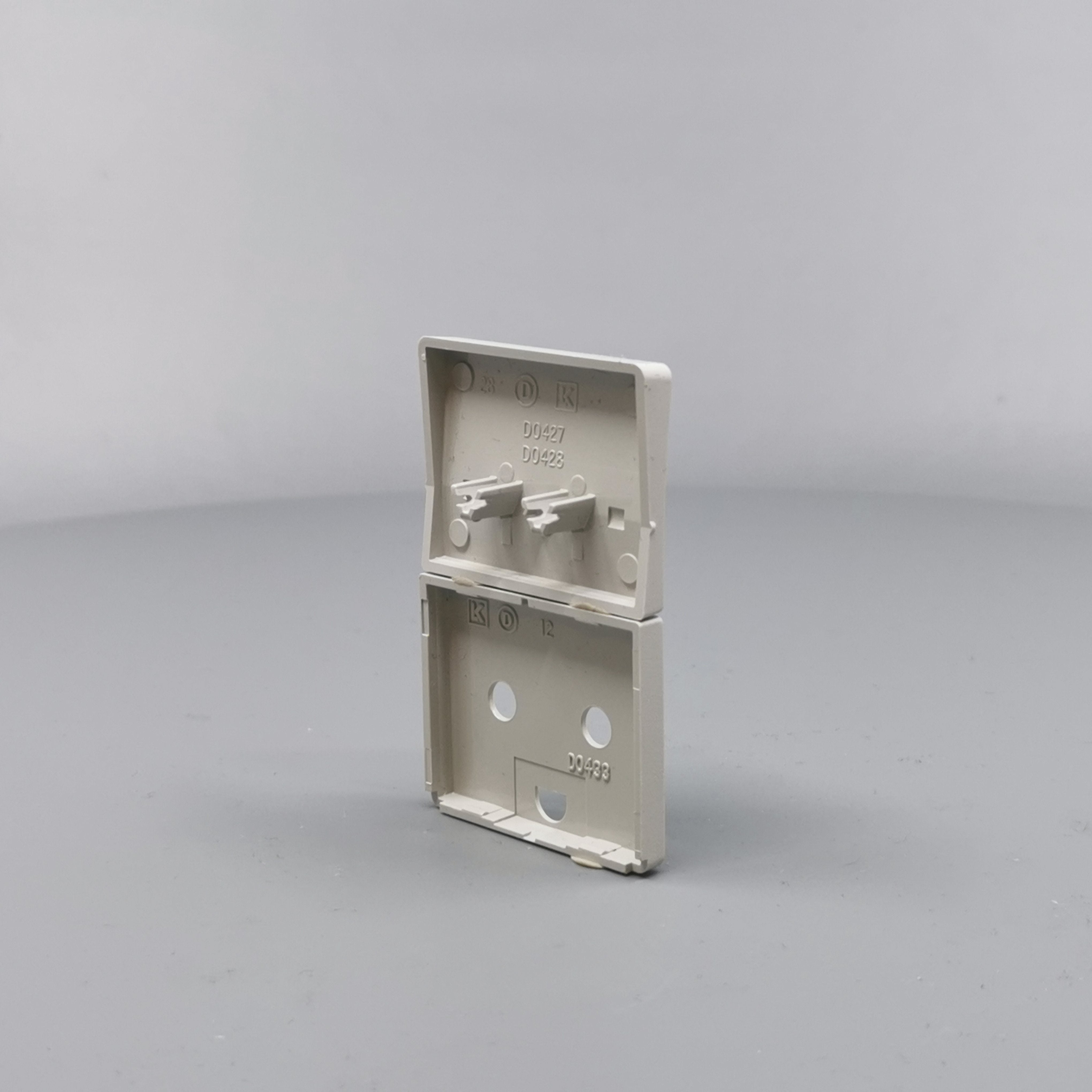 Fuga Tangent stikkontakt med jord lysegrå