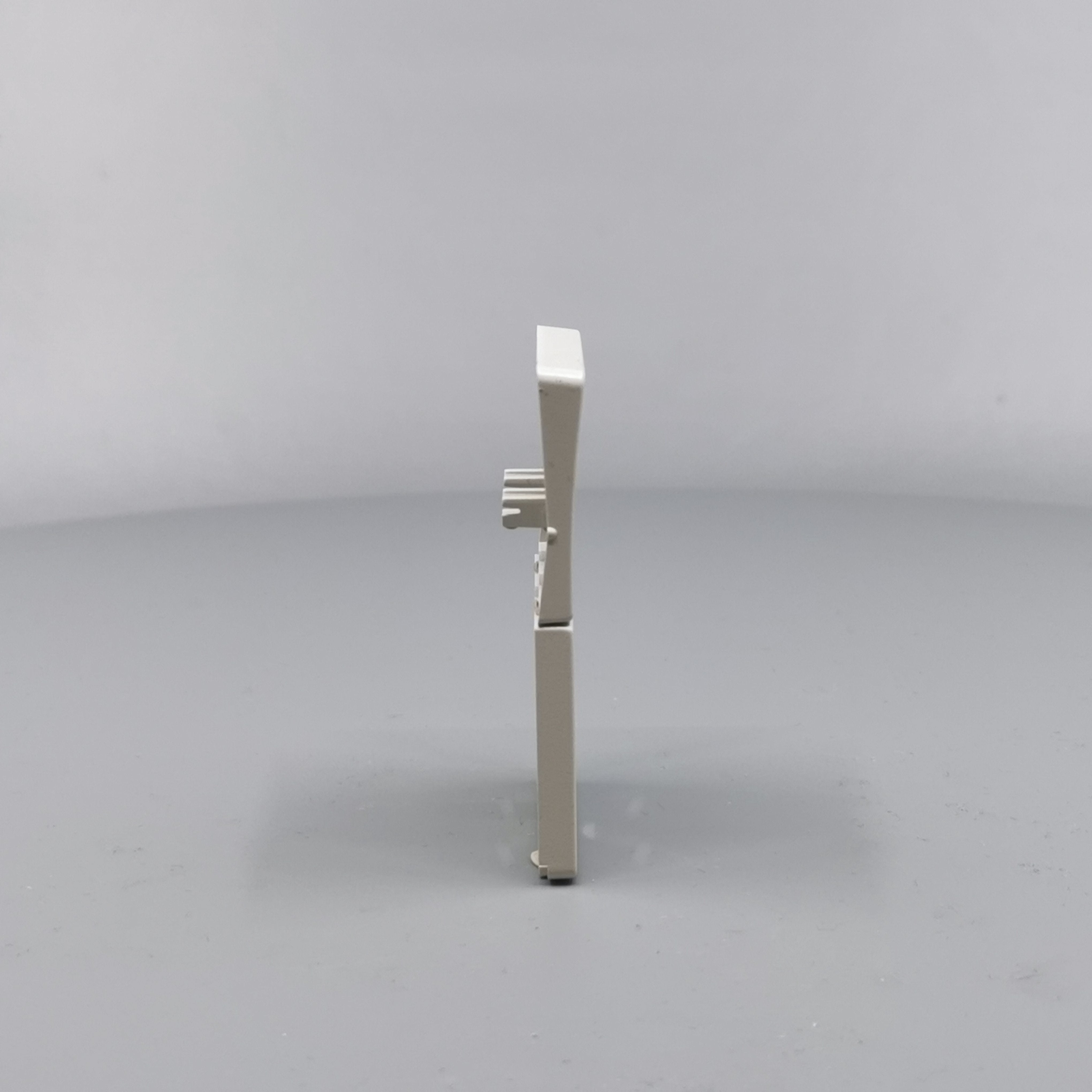 Fuga Tangent stikkontakt med jord lysegrå