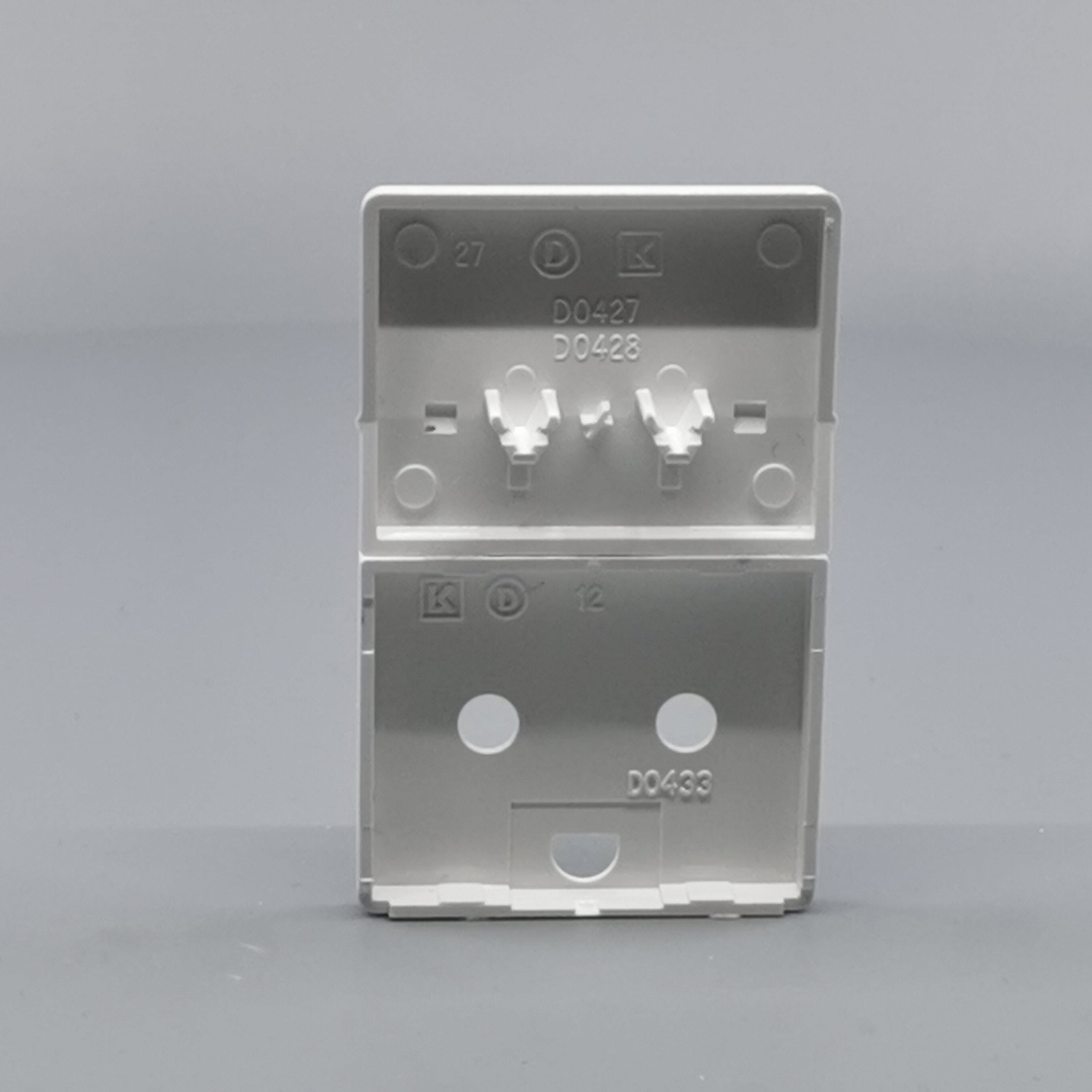 Fuga Tangent stikkontakt med jord hvid