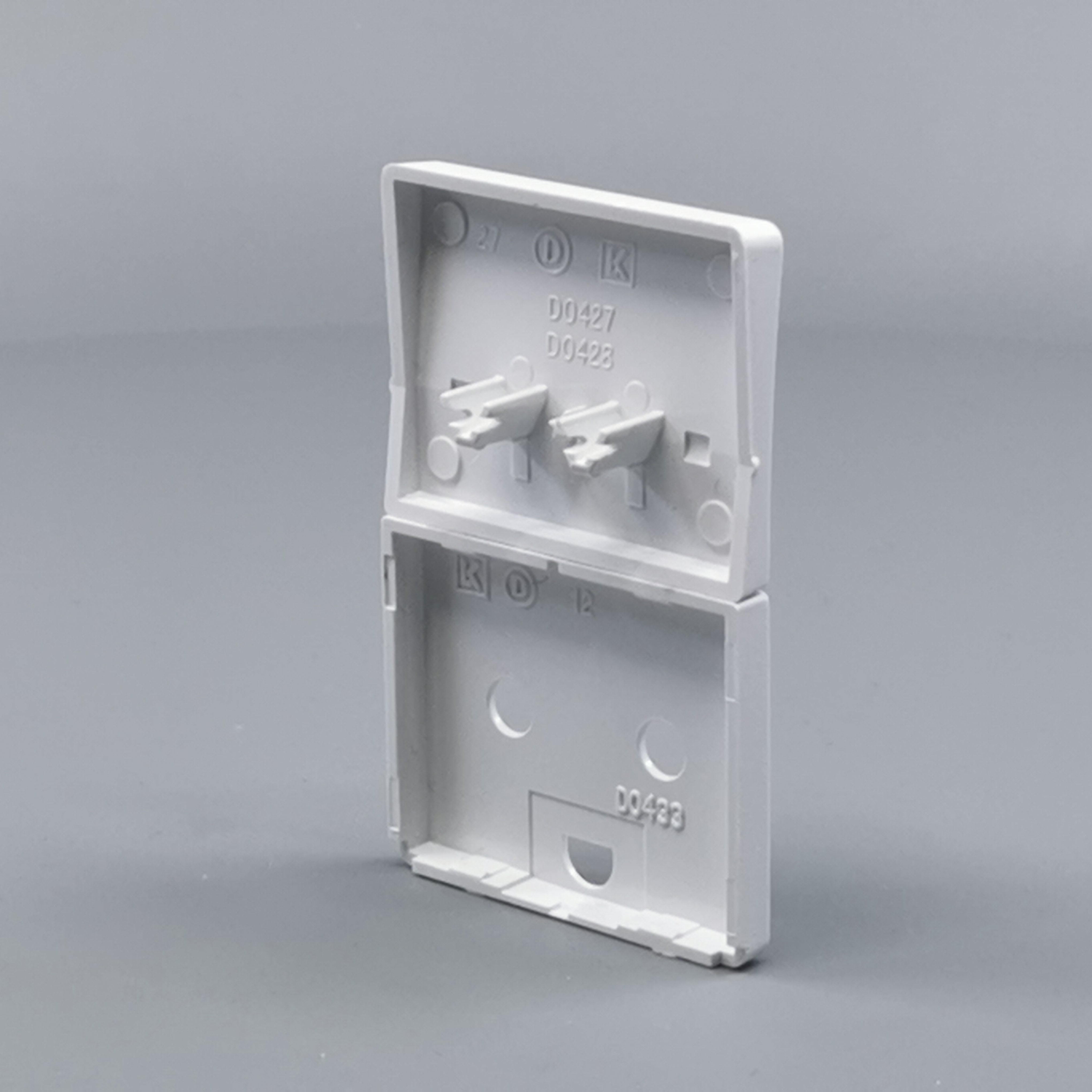 Fuga Tangent stikkontakt med jord hvid