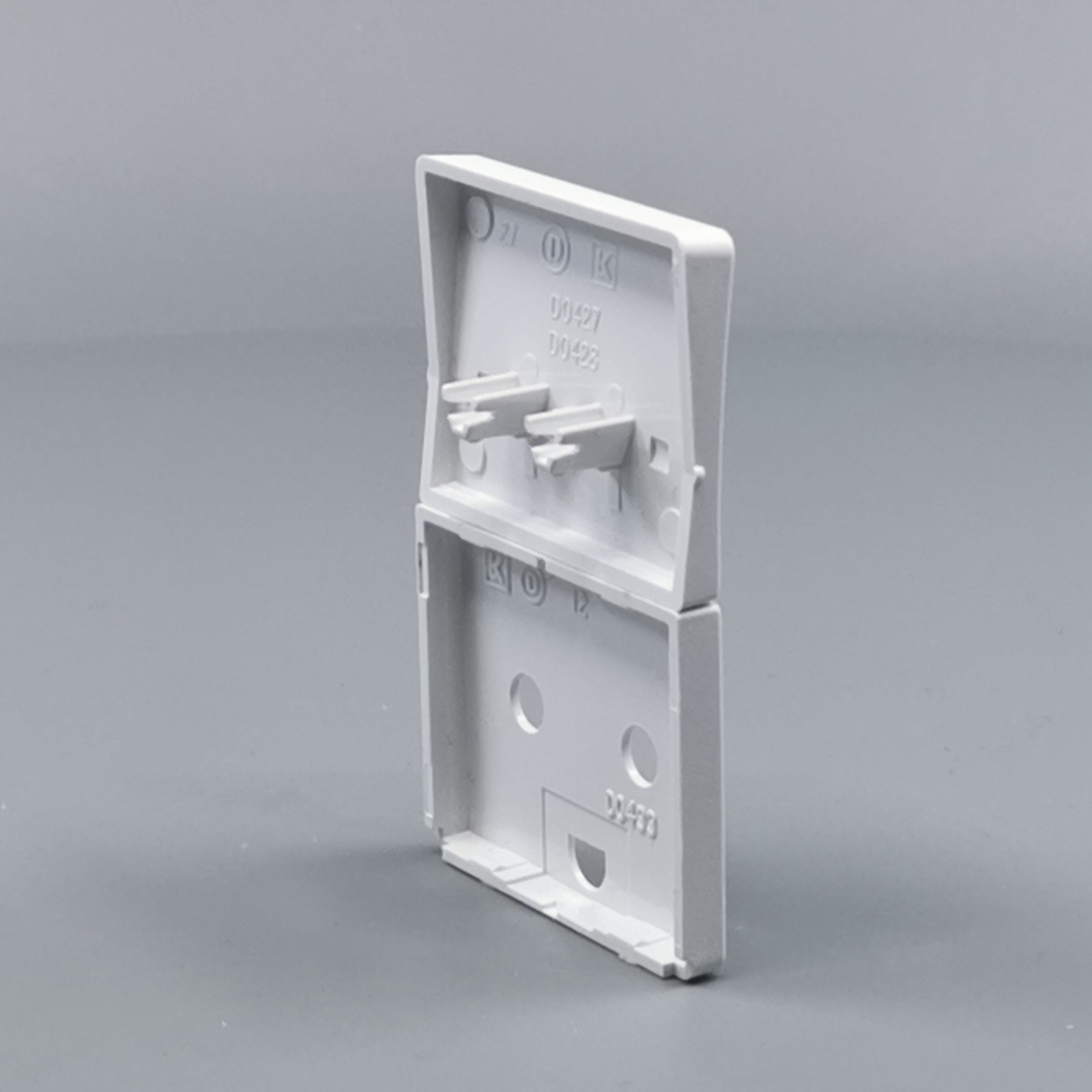 Fuga Tangent stikkontakt med jord hvid