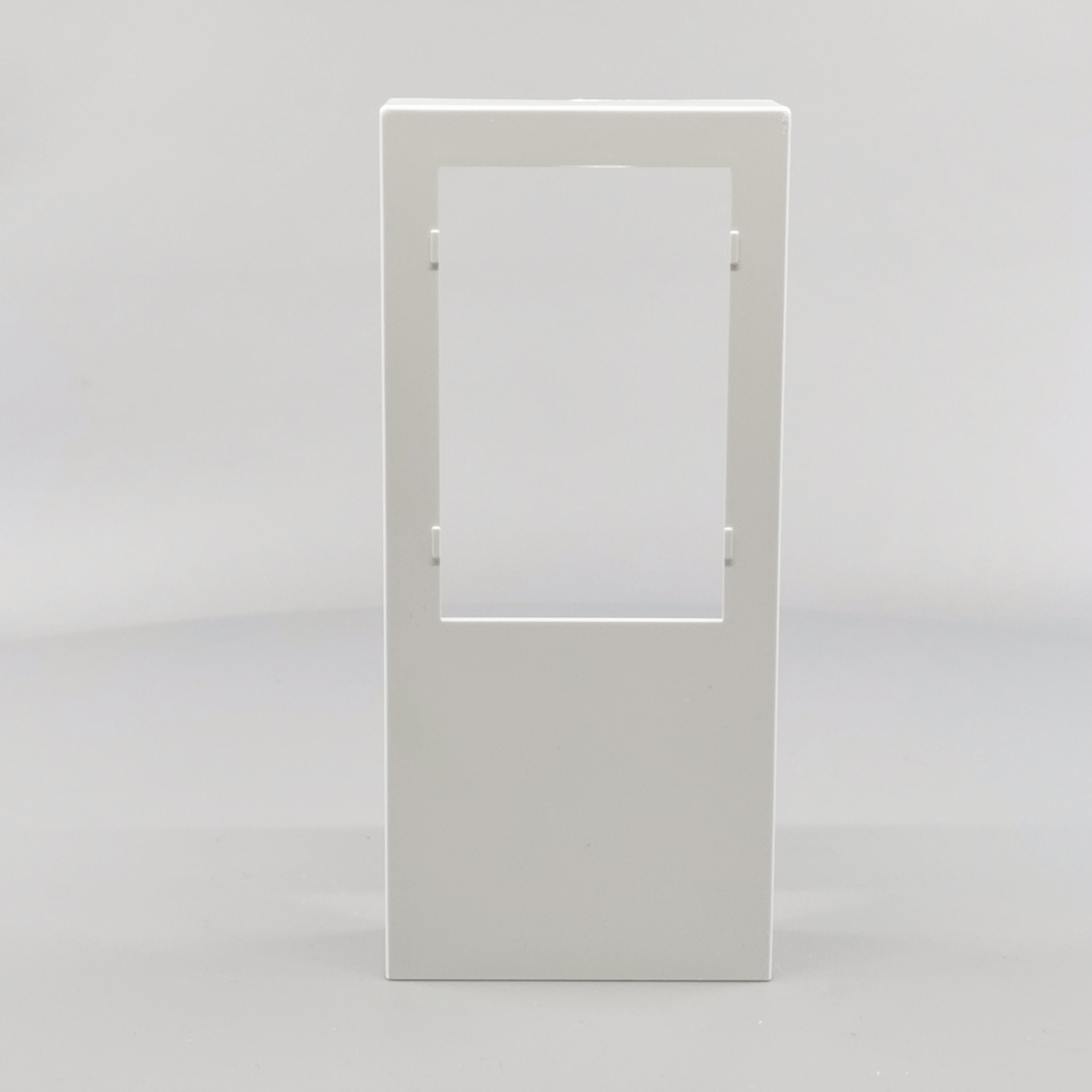 Fuga Dæksel for panelunderlag 1½ modul hvid