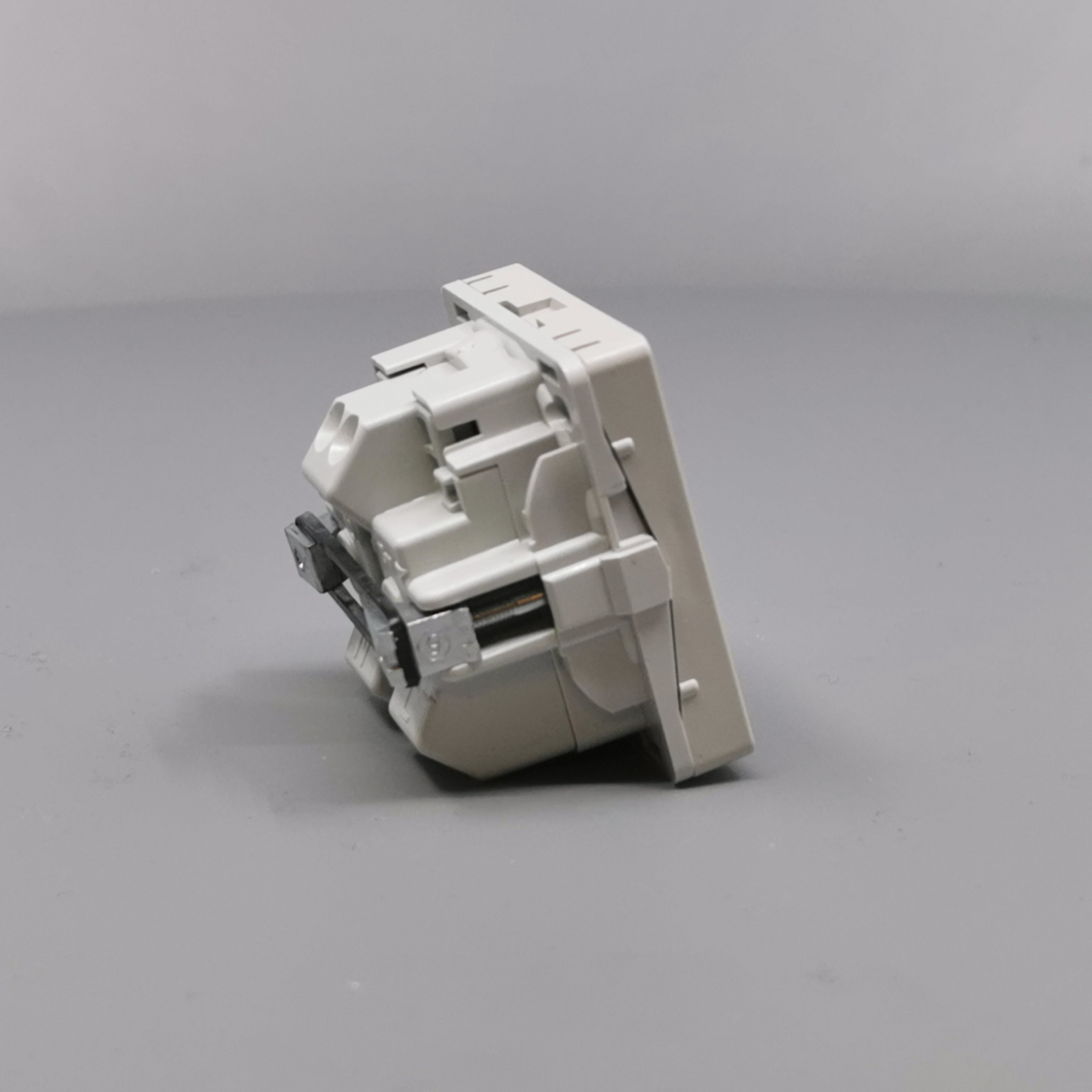 Fuga Stikkontakt 1 modul 2-pol med jord lysegrå