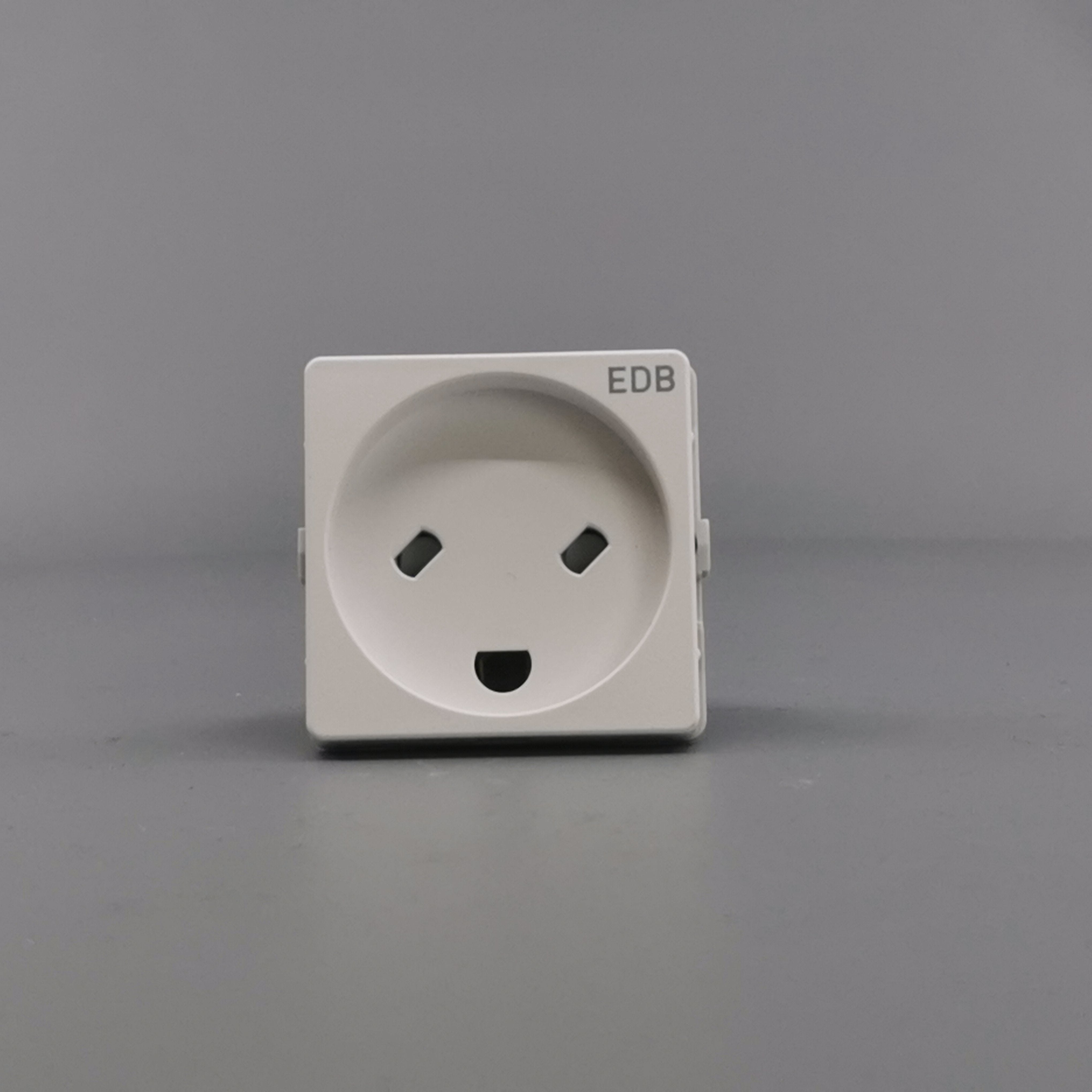 Fuga EDB stikkontakt med jord 1 modul 2-pol - hvid