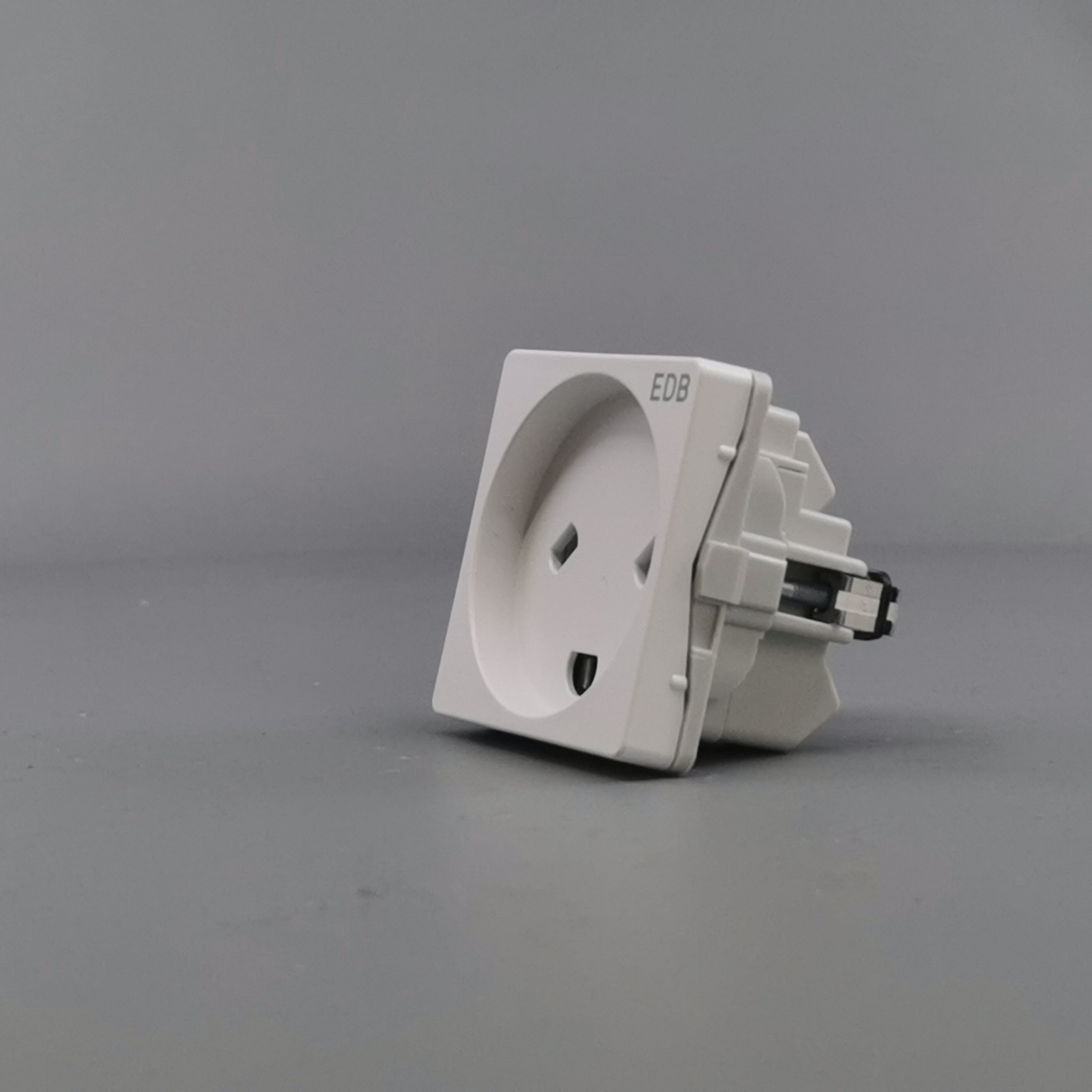 Fuga EDB stikkontakt med jord 1 modul 2-pol - hvid