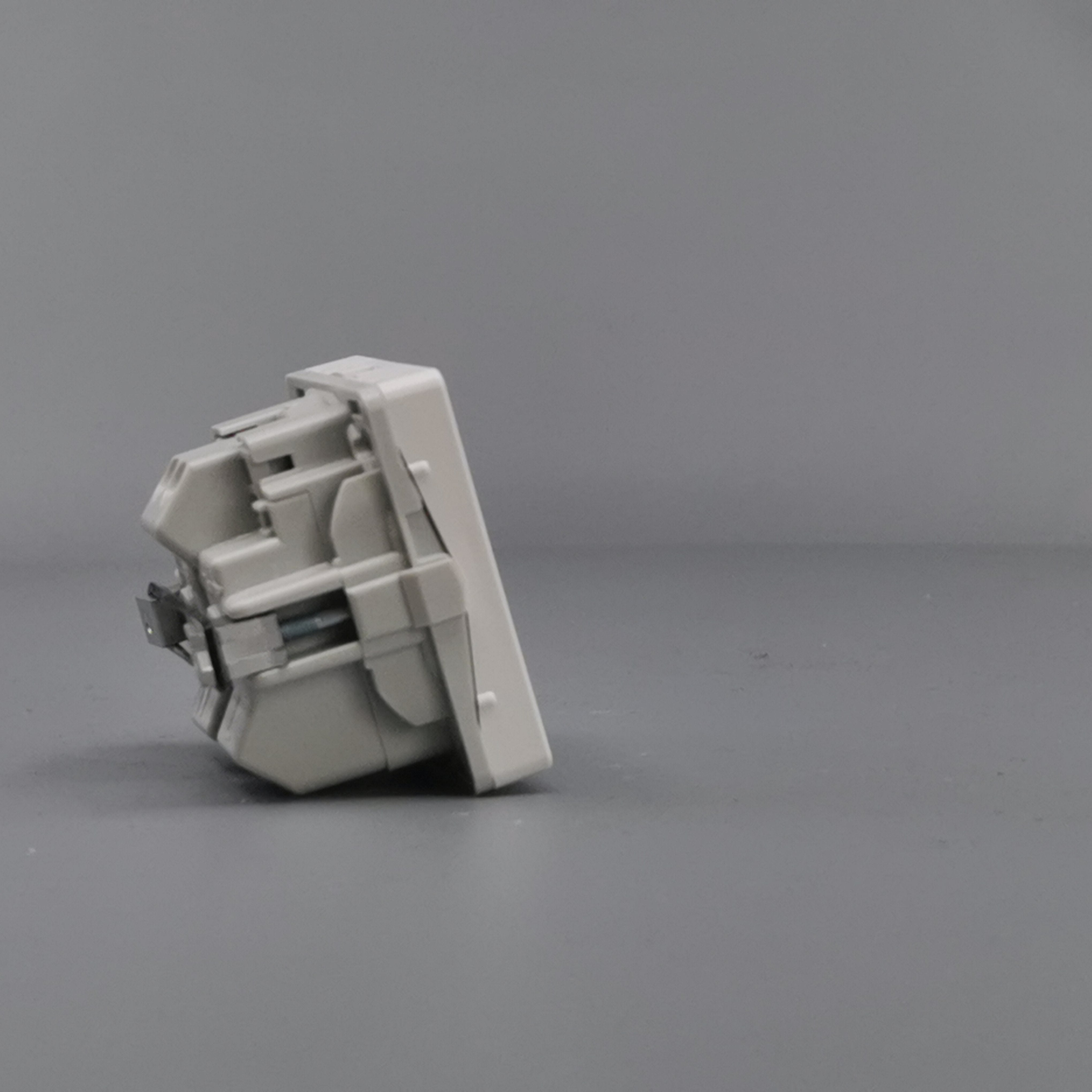 Fuga EDB stikkontakt med jord 1 modul 2-pol - hvid