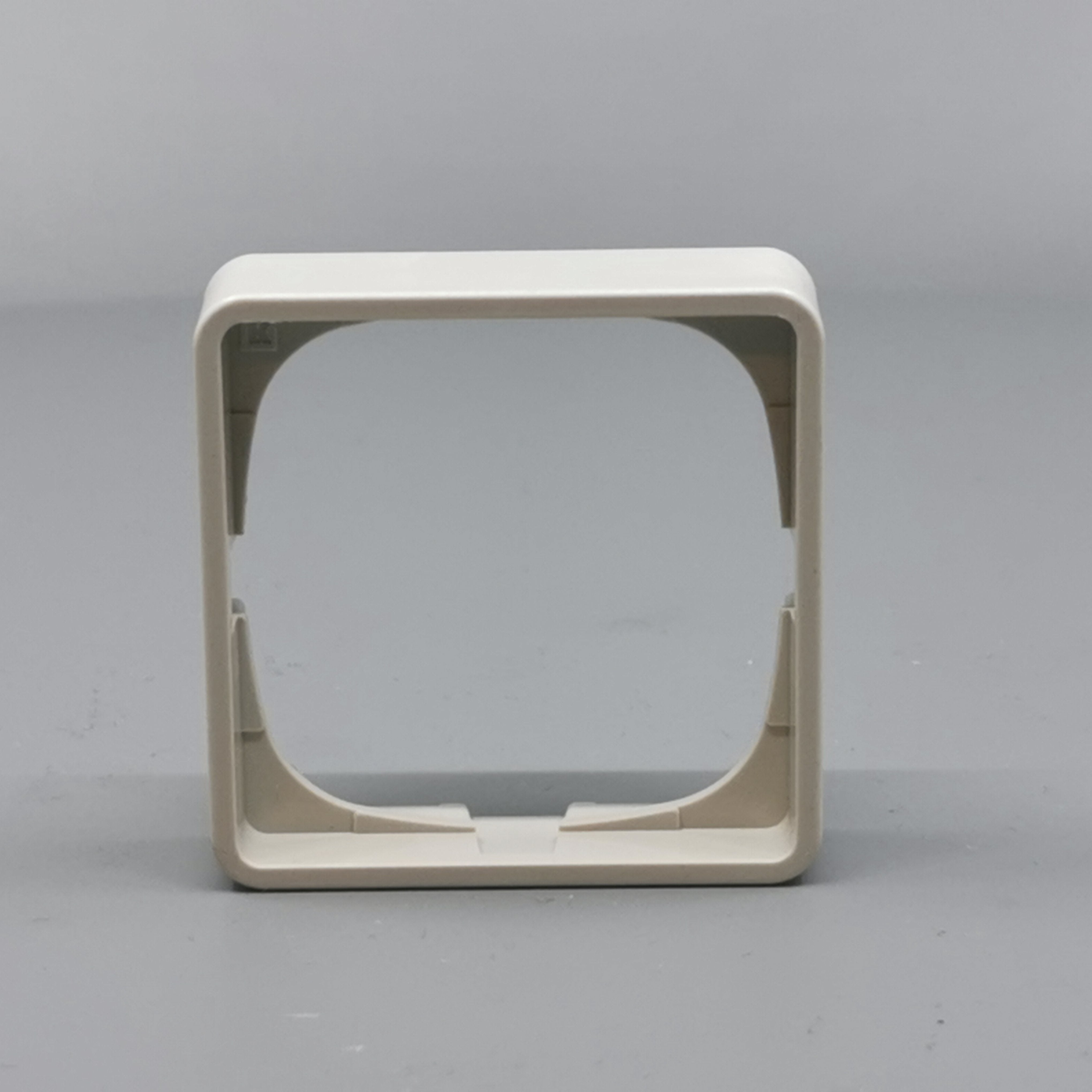 LK Fuga ramme Baseline 50 1m 14mm høj - lysegrå