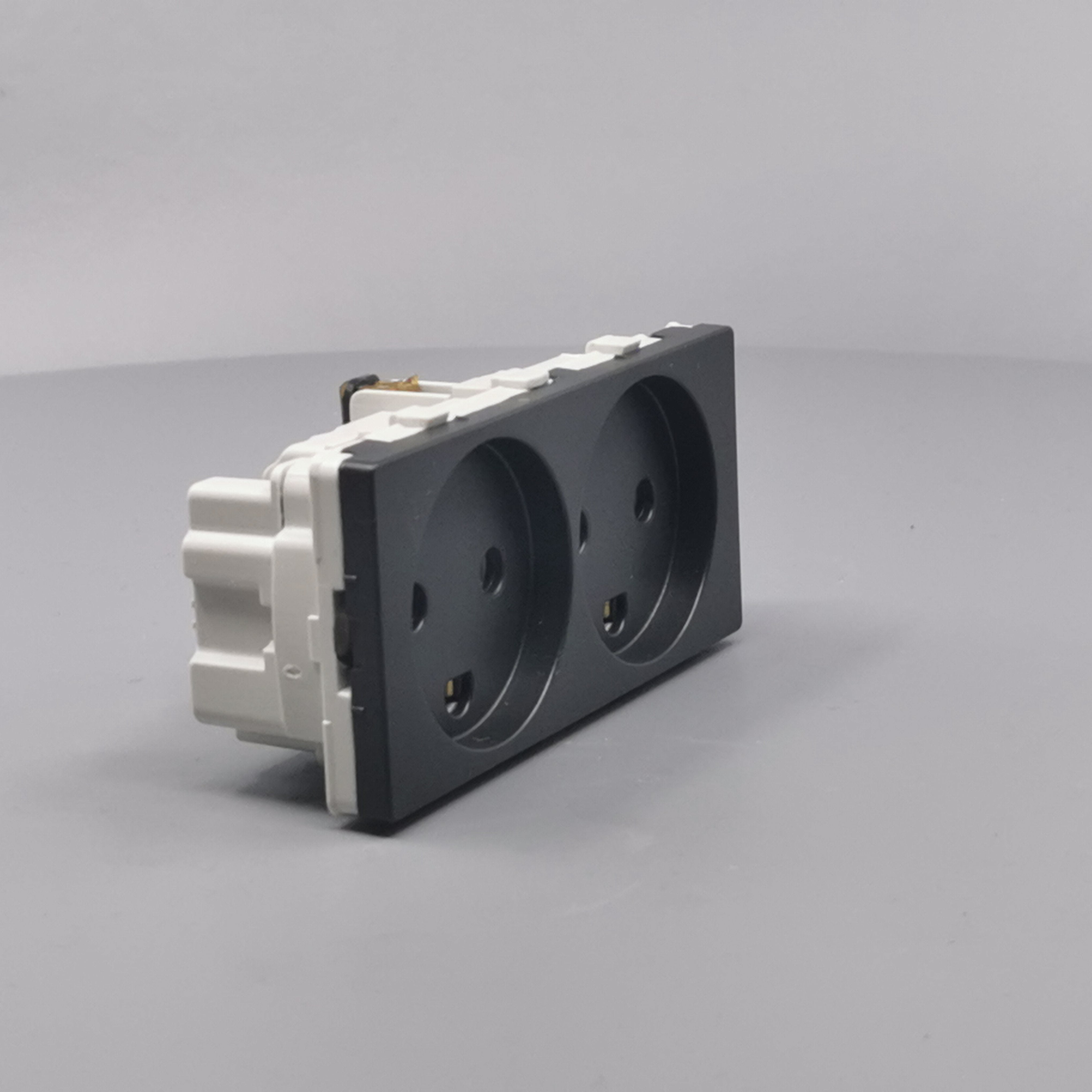 Stikkontakt 2 modul 2 tænd. 2-pol m. jord koksgrå