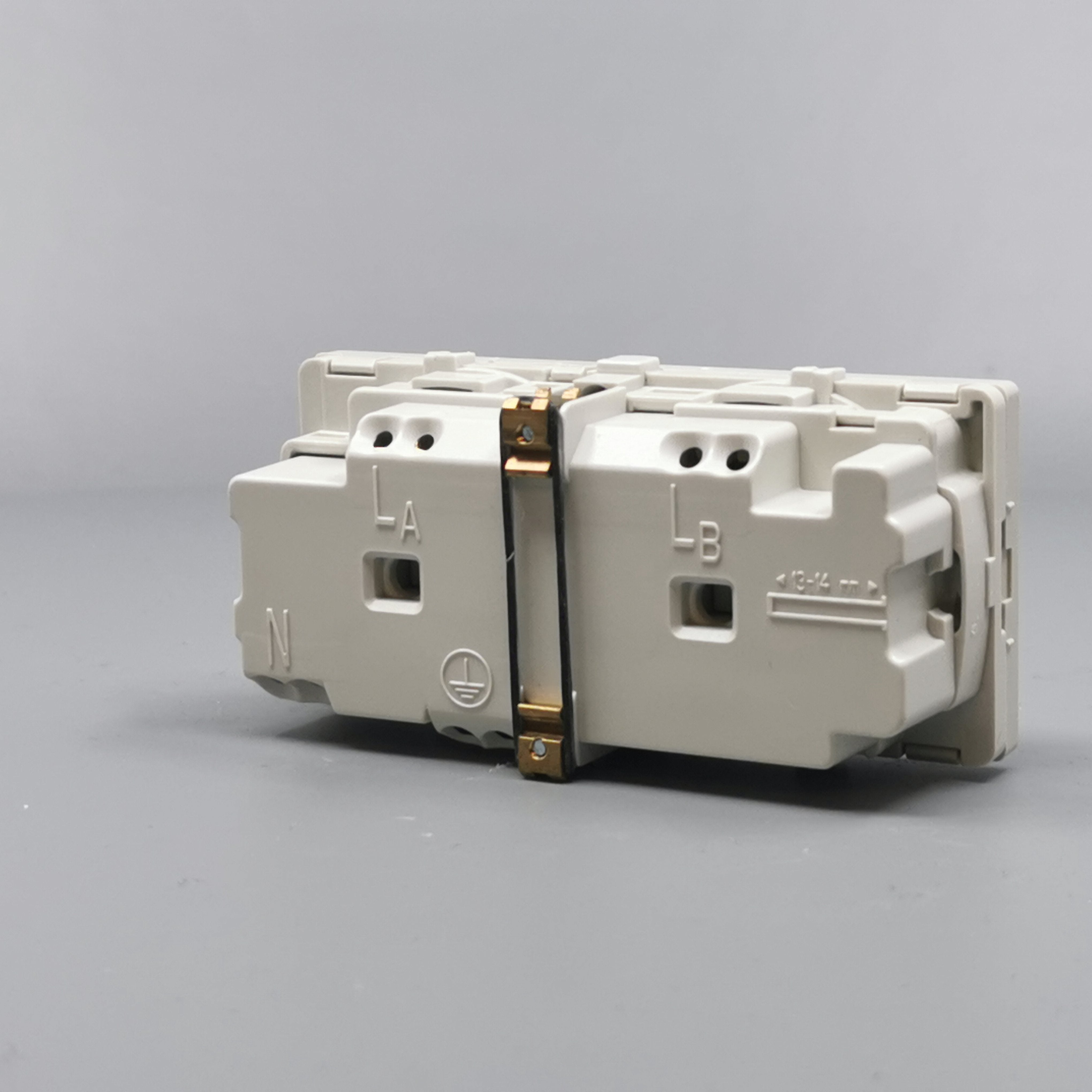 Stikkontakt EDB 2 modul 2-pol med jord lysegrå