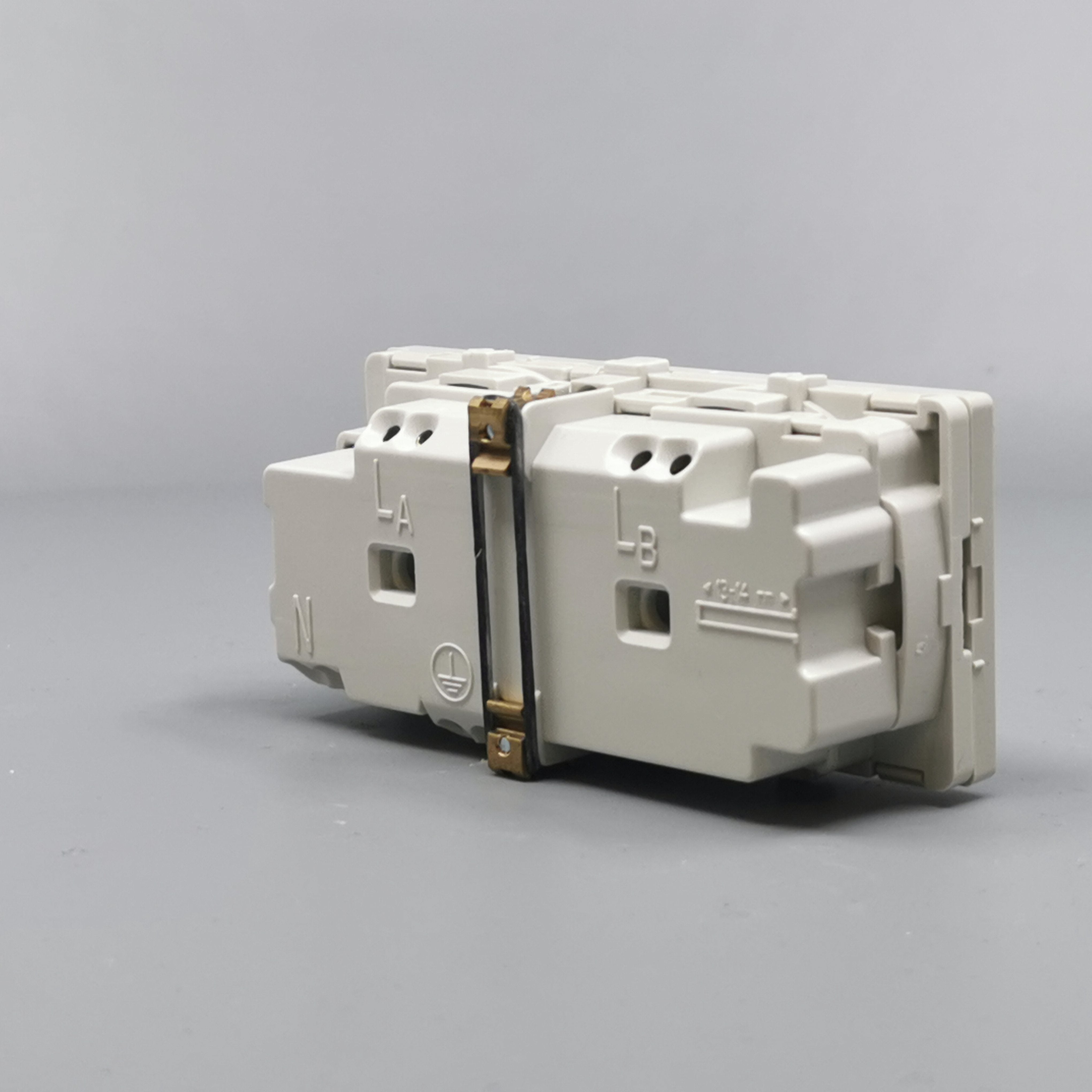 Stikkontakt EDB 2 modul 2-pol med jord lysegrå