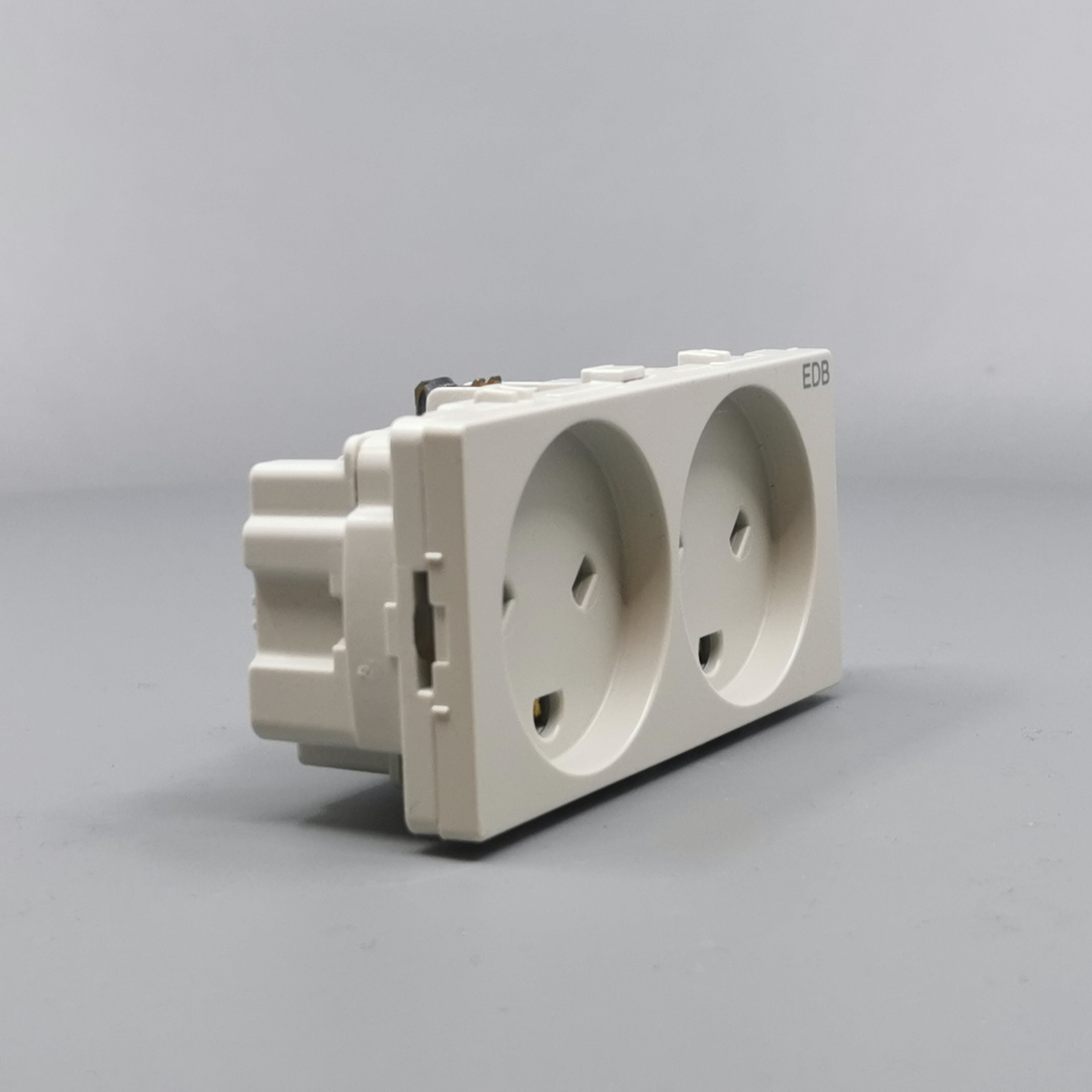 Stikkontakt EDB 2 modul 2-pol med jord lysegrå