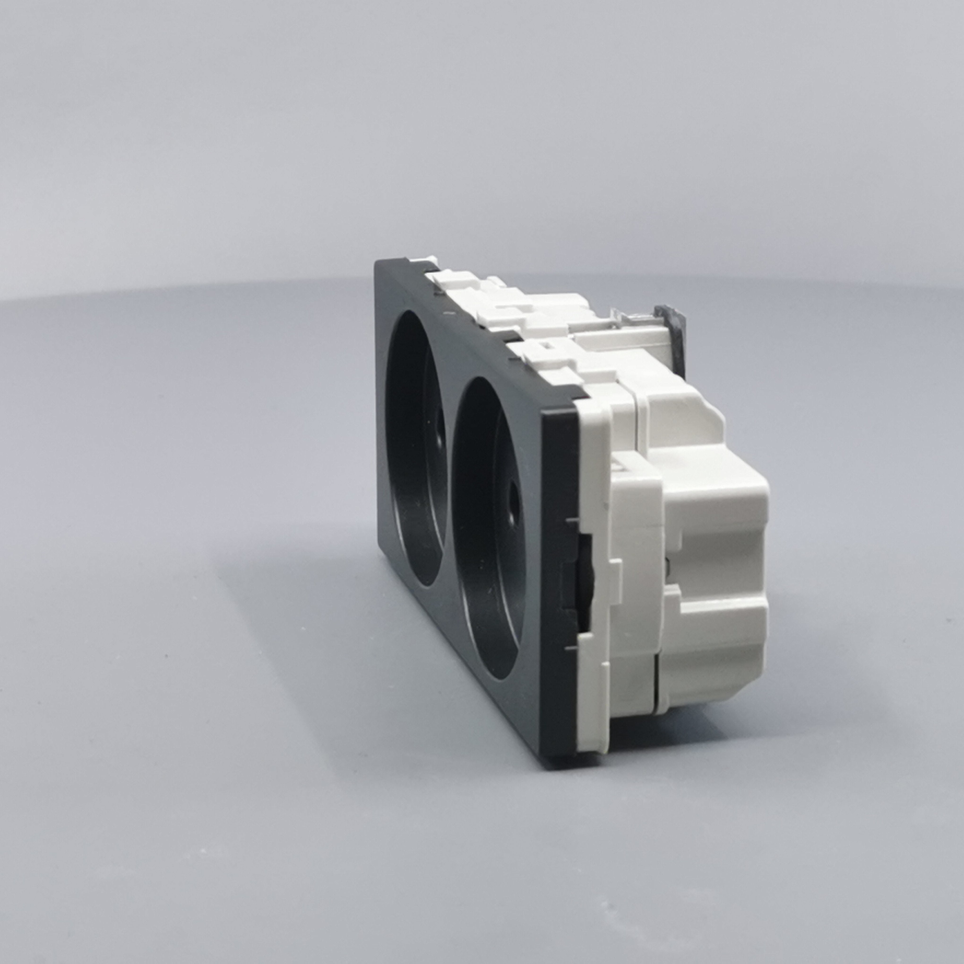 Fuga Stikkontakt 2 modul 2-pol med jord koksgrå