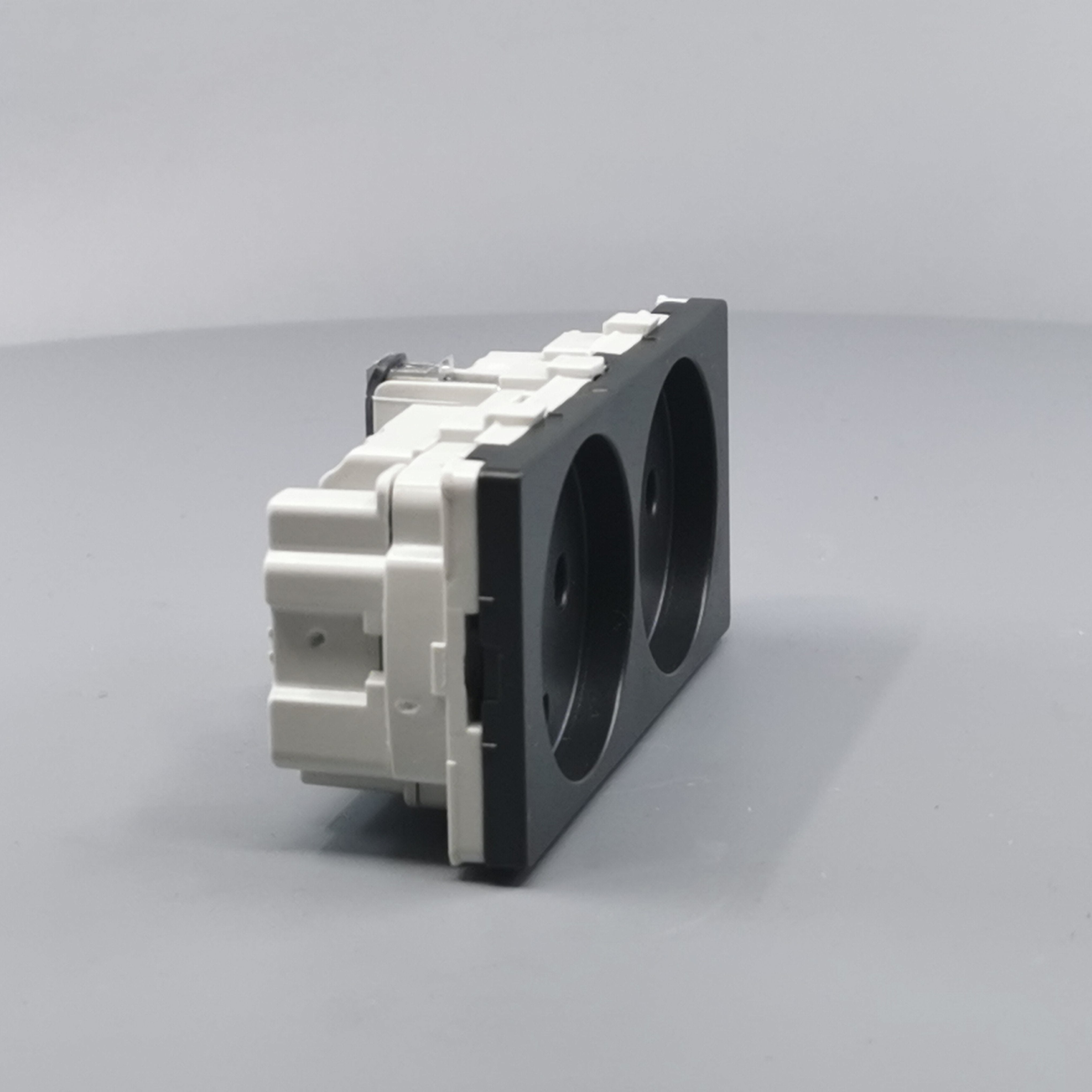 Fuga Stikkontakt 2 modul 2-pol med jord koksgrå