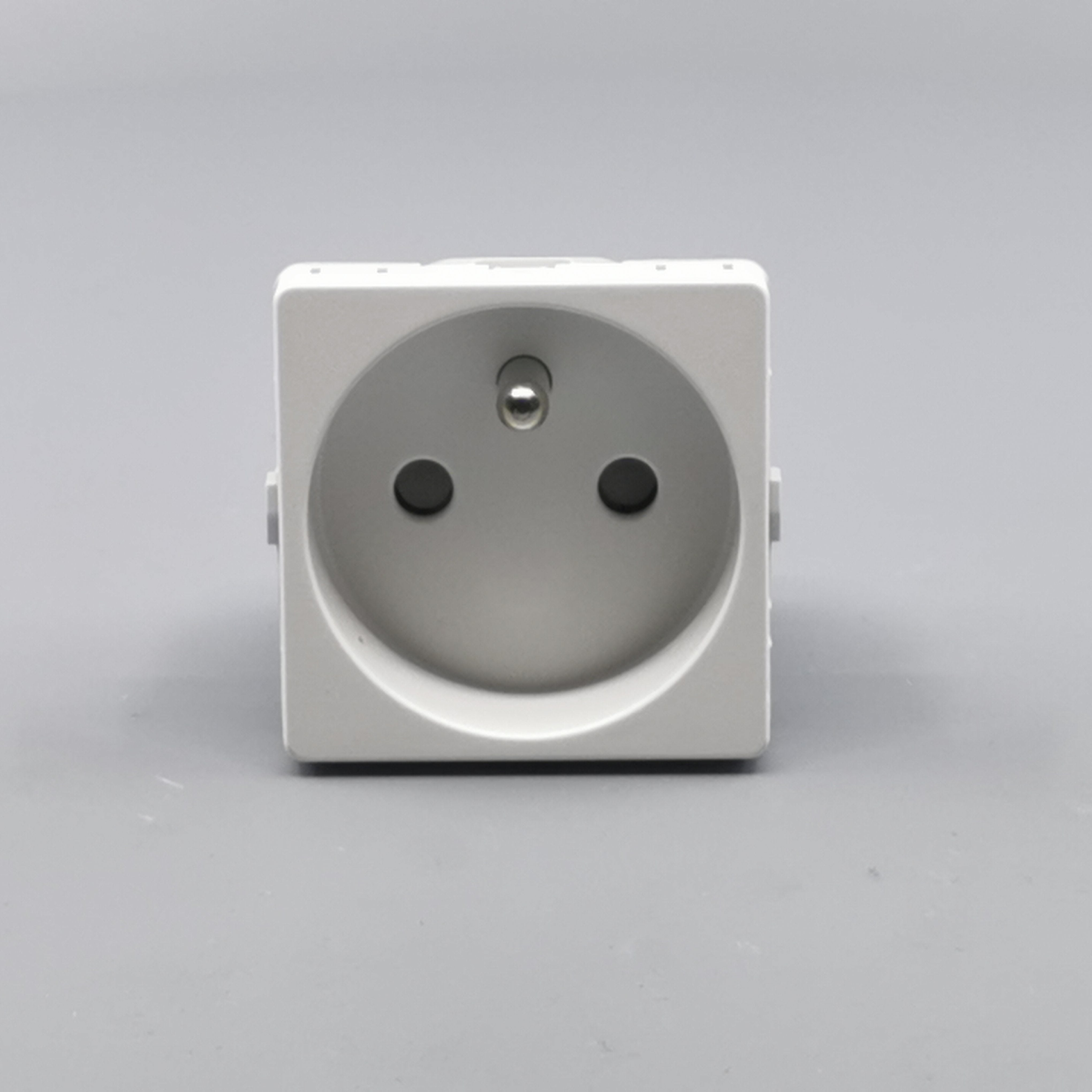 Fuga stikkontakt m. pindjord 1 modul 2-pol - hvid