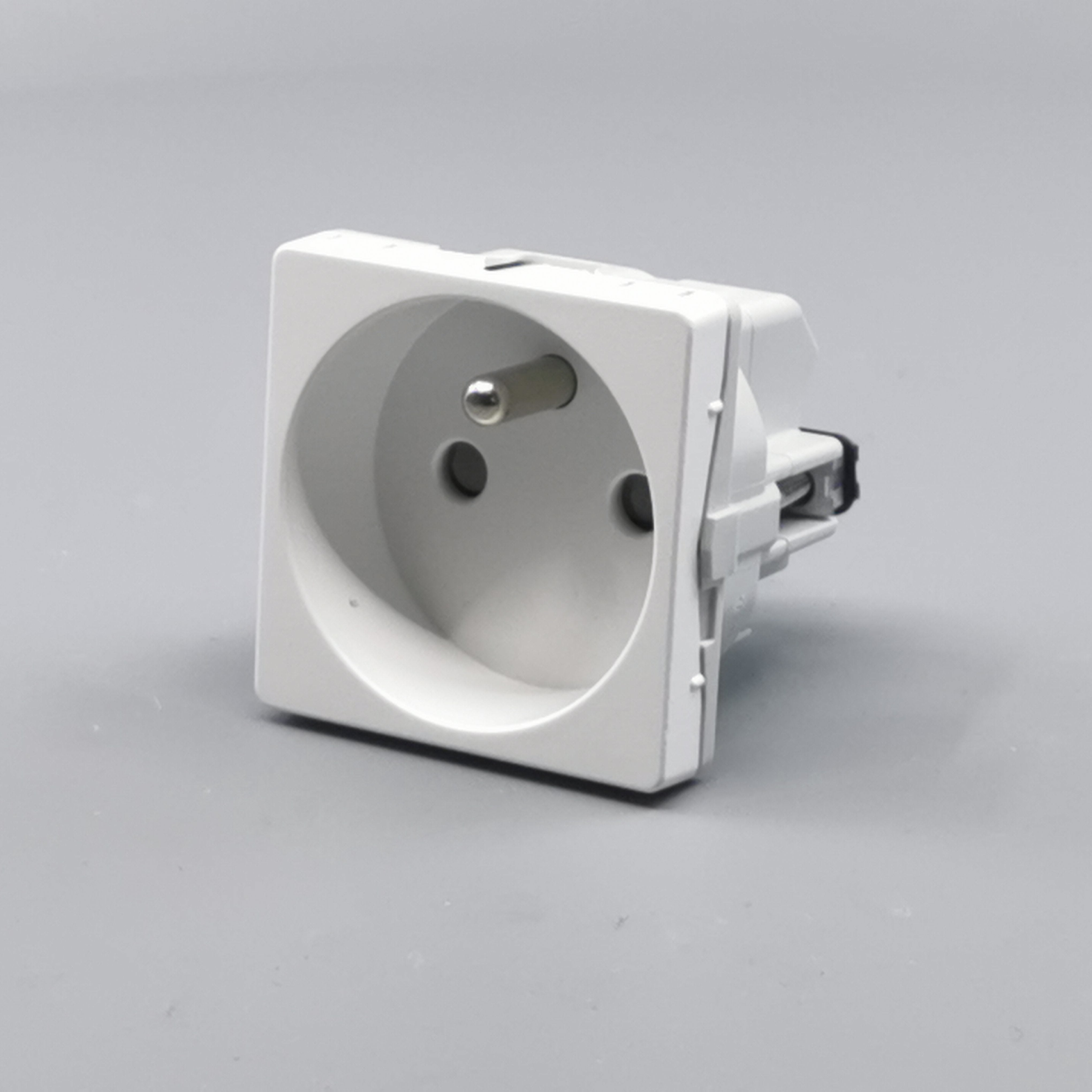 Fuga stikkontakt m. pindjord 1 modul 2-pol - hvid