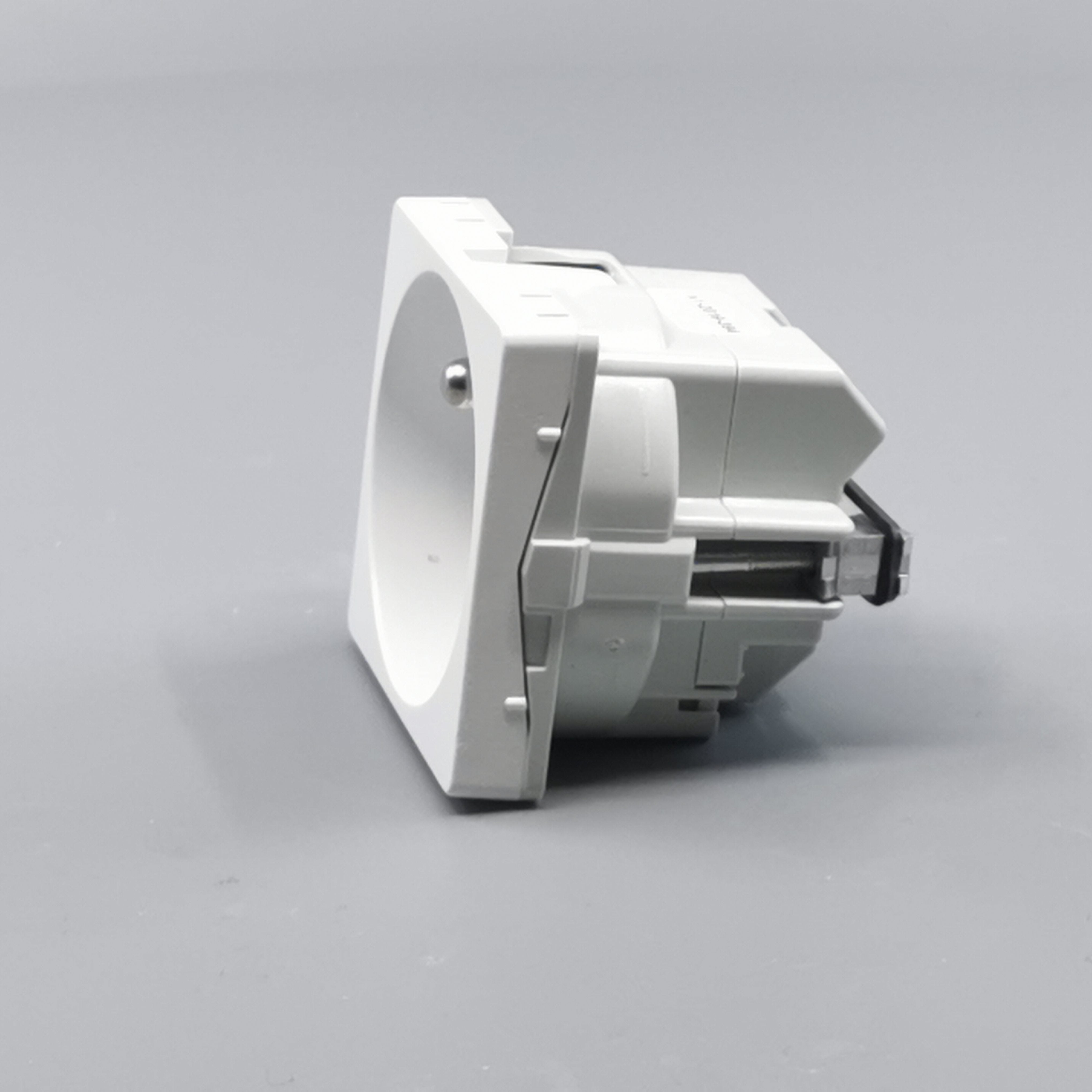 Fuga stikkontakt m. pindjord 1 modul 2-pol - hvid