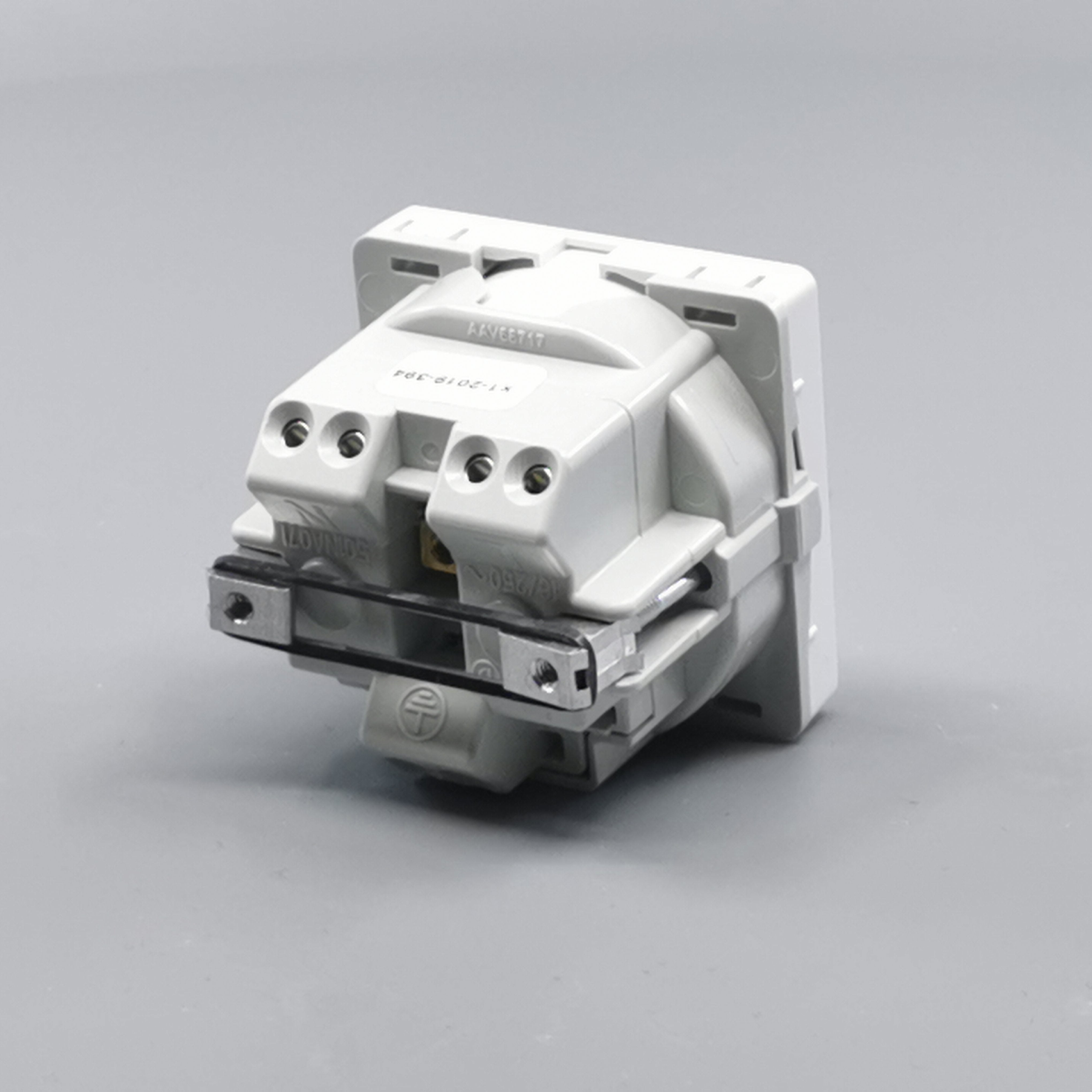 Fuga stikkontakt m. pindjord 1 modul 2-pol - hvid