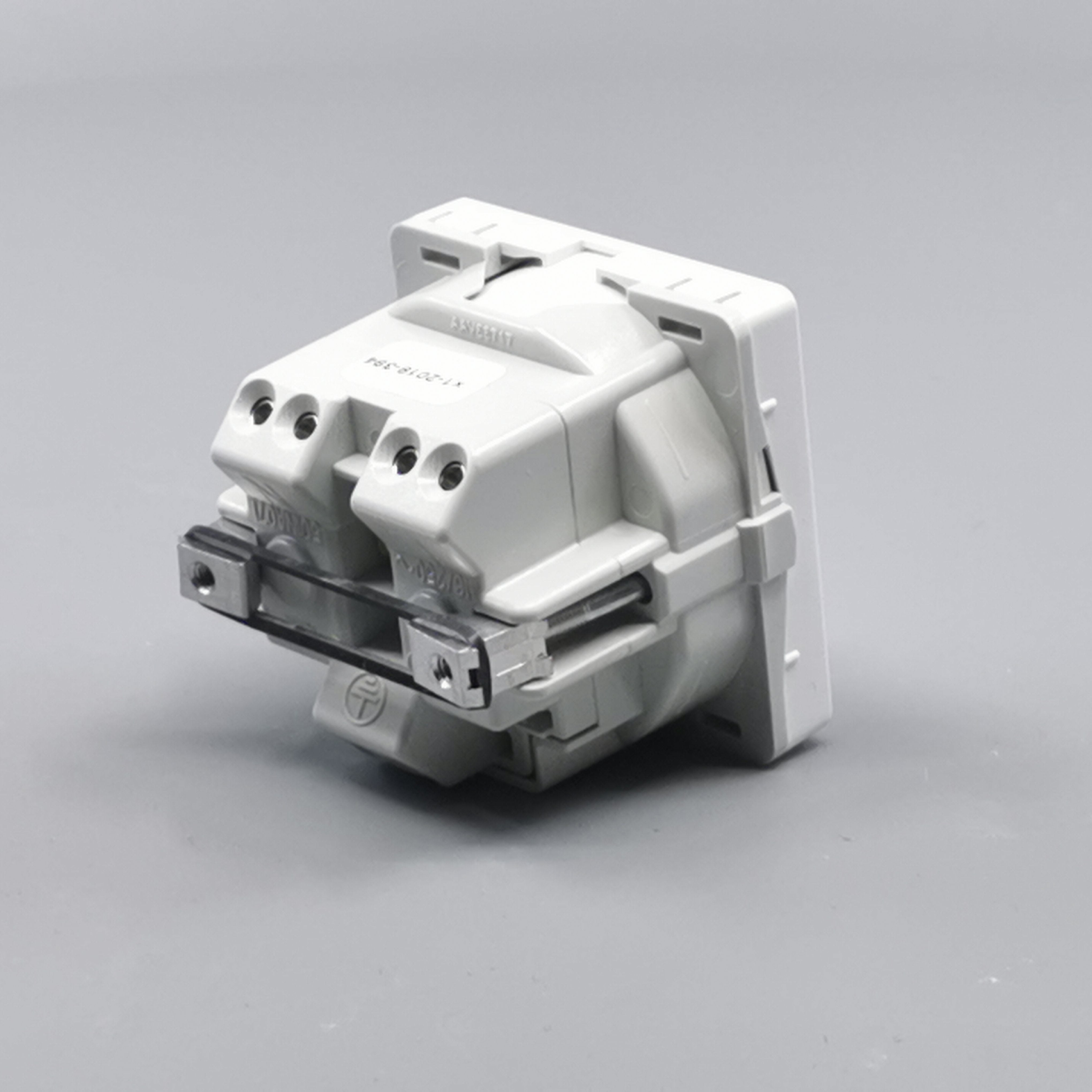 Fuga stikkontakt m. pindjord 1 modul 2-pol - hvid