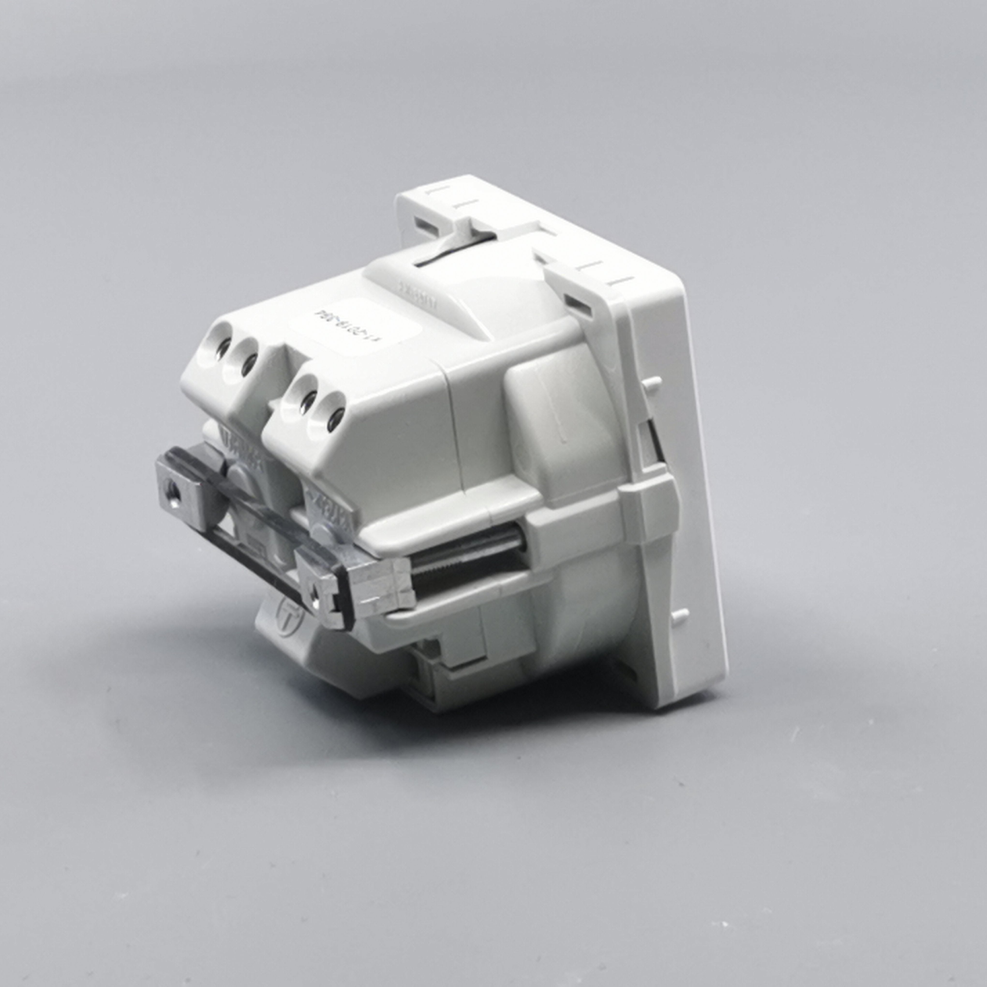 Fuga stikkontakt m. pindjord 1 modul 2-pol - hvid