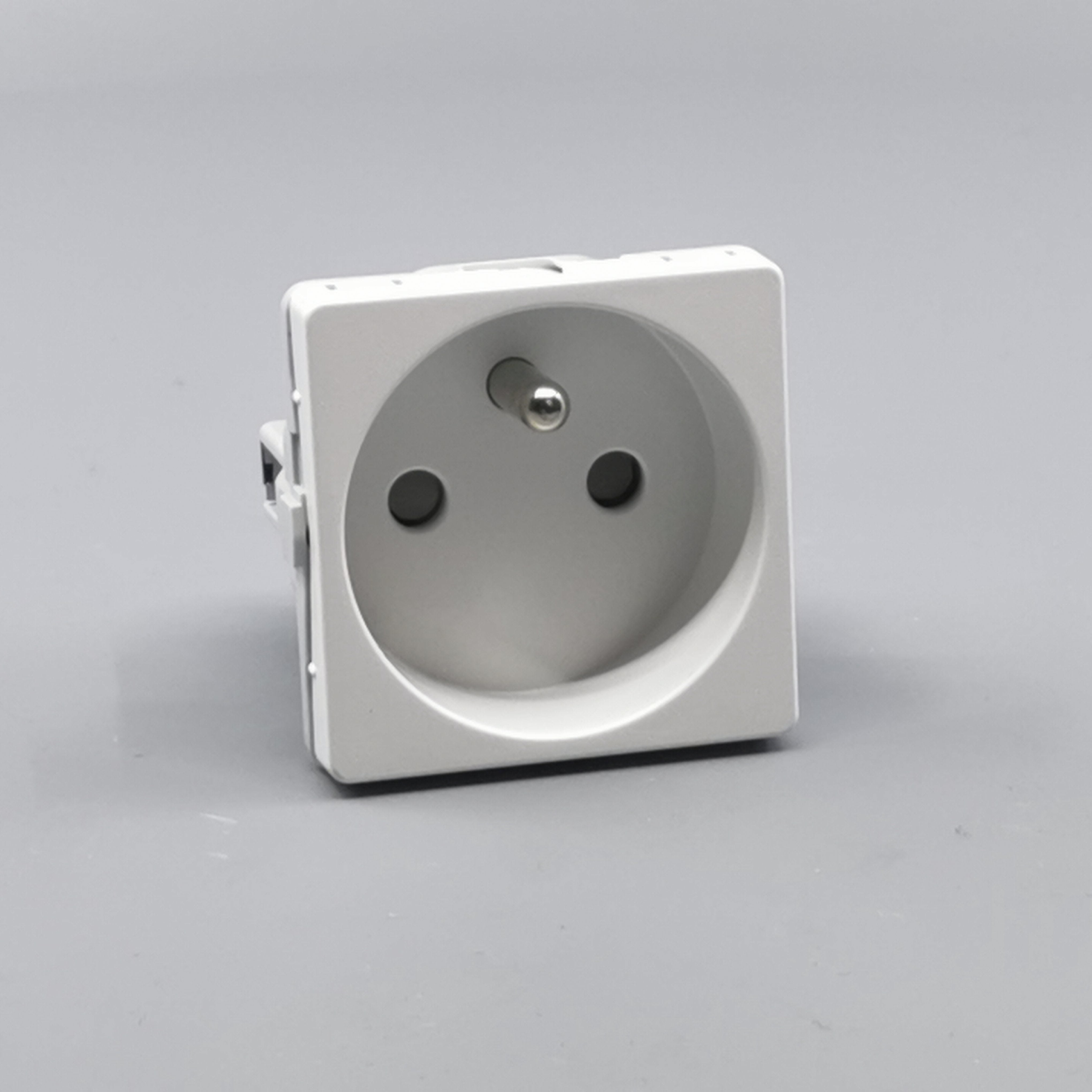 Fuga stikkontakt m. pindjord 1 modul 2-pol - hvid