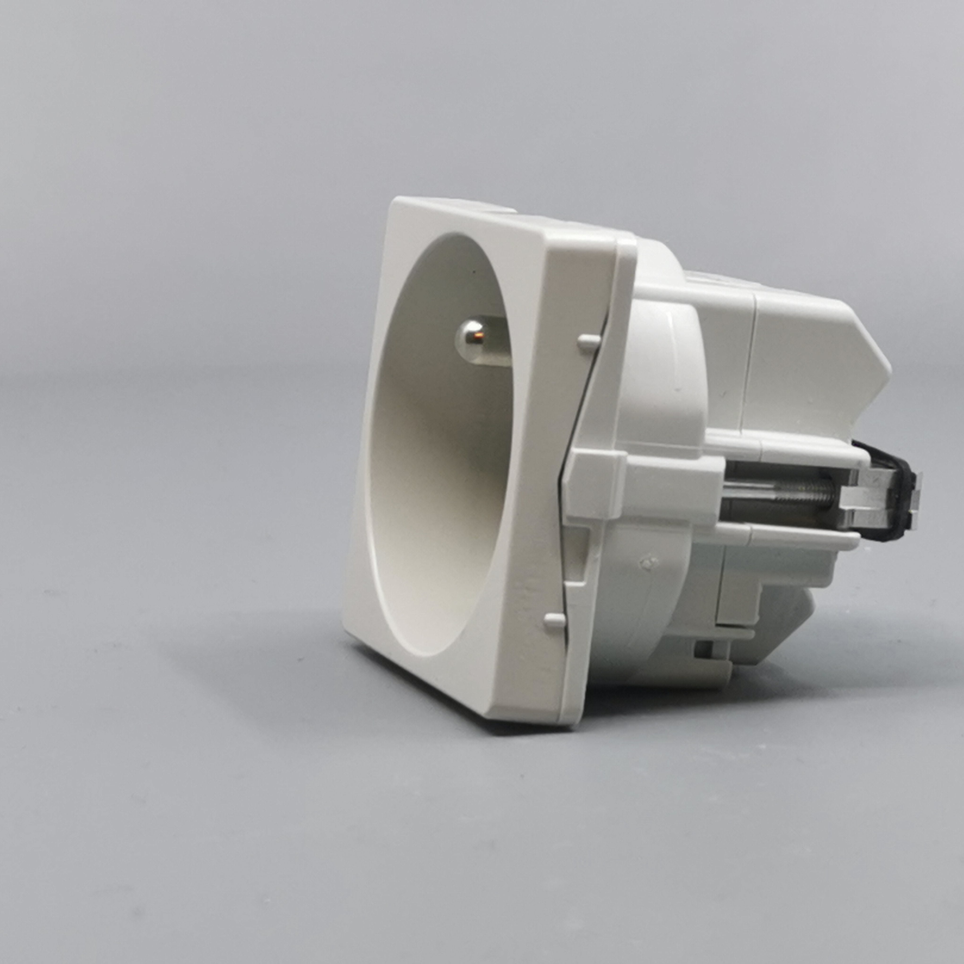 Fuga stikkontakt 2P m. pindjord 1m lysegrå