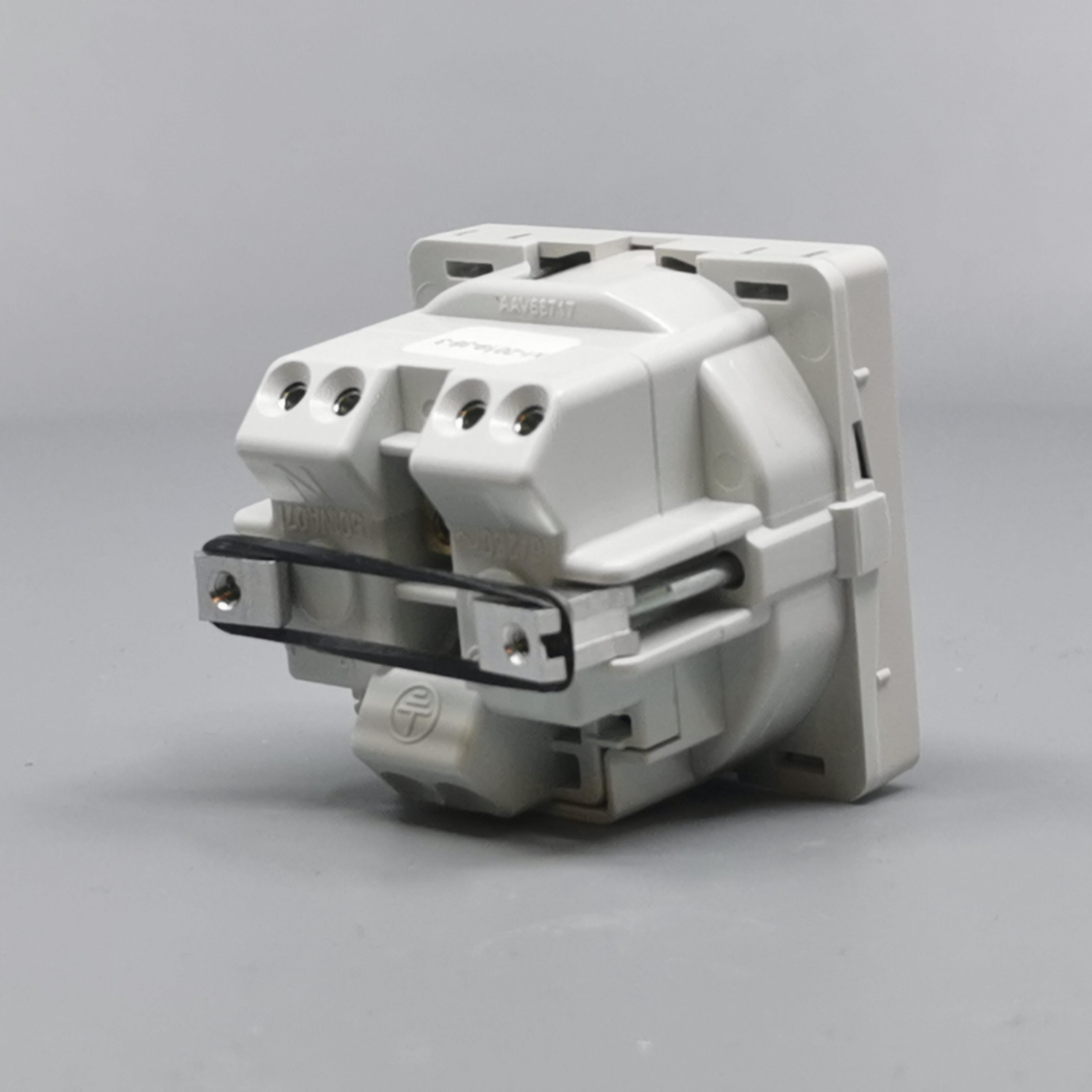 Fuga stikkontakt 2P m. pindjord 1m lysegrå