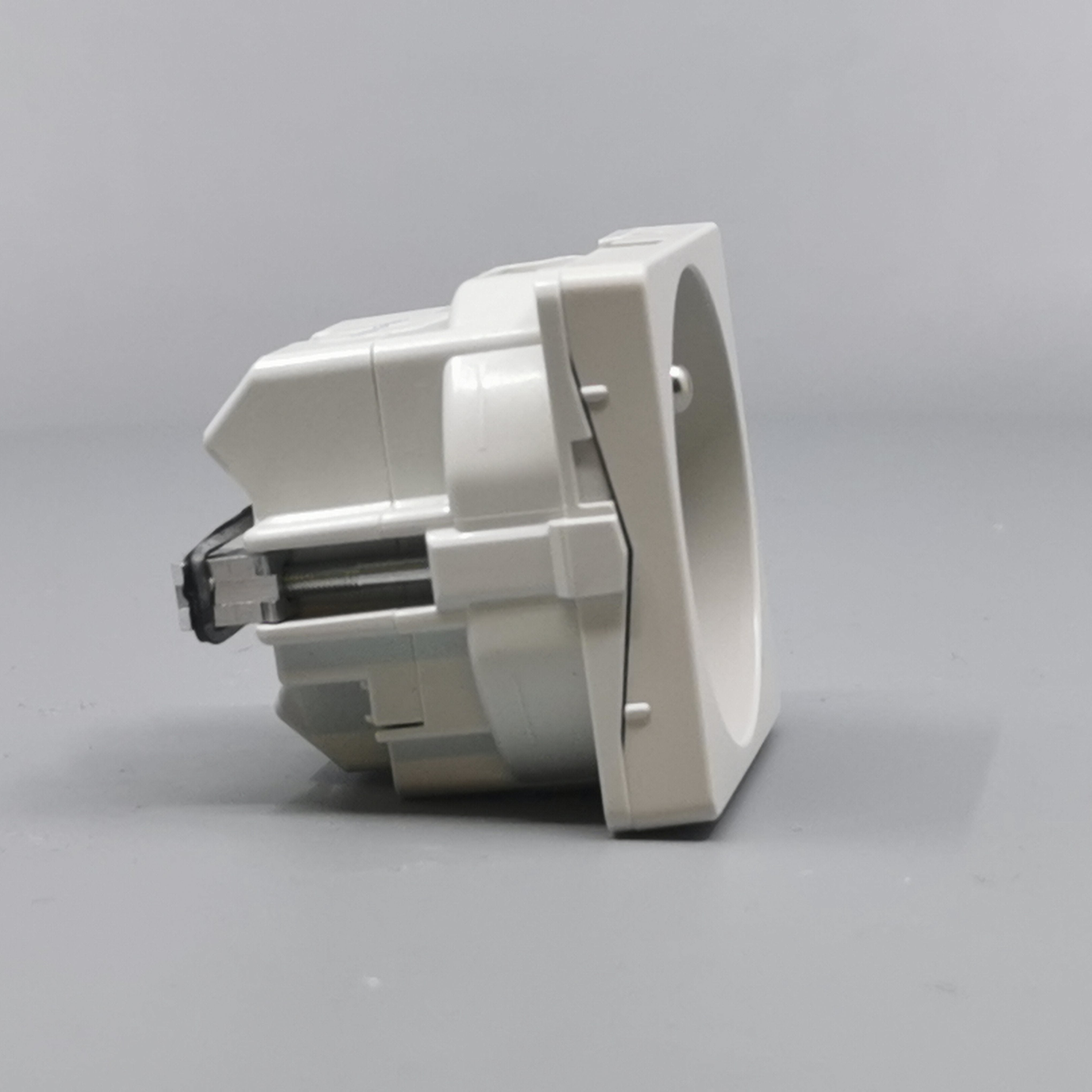 Fuga stikkontakt 2P m. pindjord 1m lysegrå