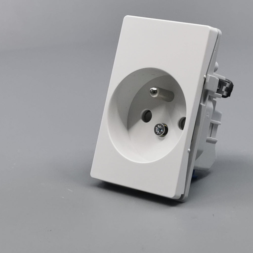 Fuga stikkontakt m. pindjord 1½ modul 2-pol - hvid