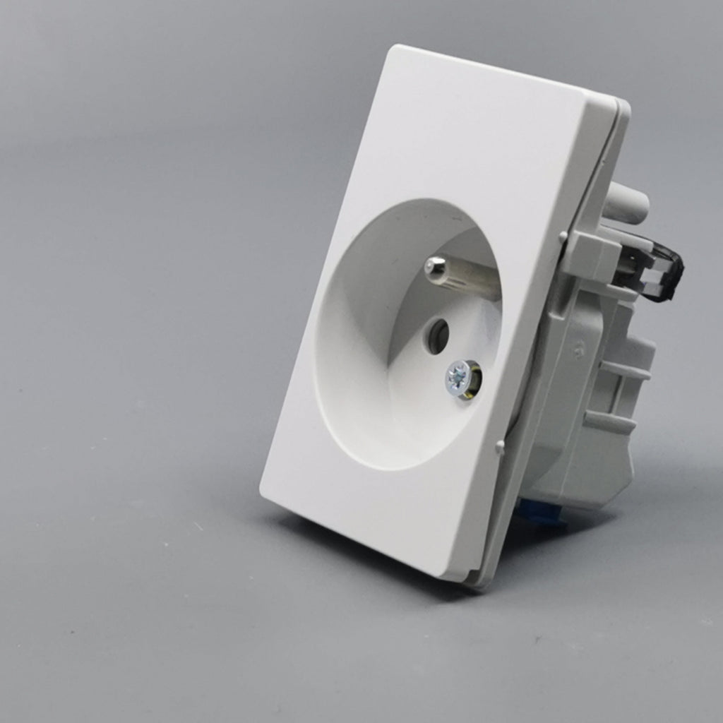 Fuga stikkontakt m. pindjord 1½ modul 2-pol - hvid