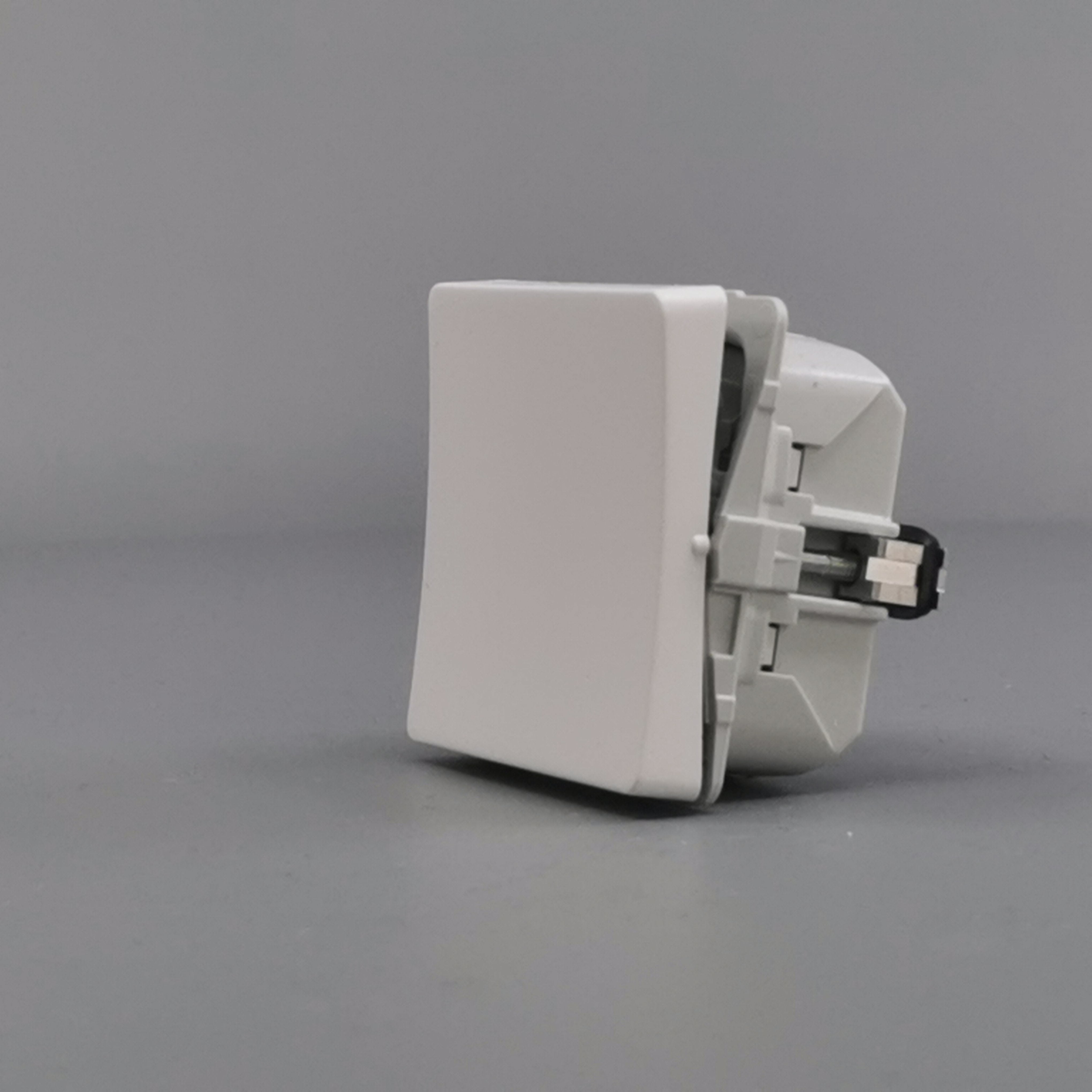 LK Fuga afbryder med sløjfeklemme 16A 1-pol - hvid